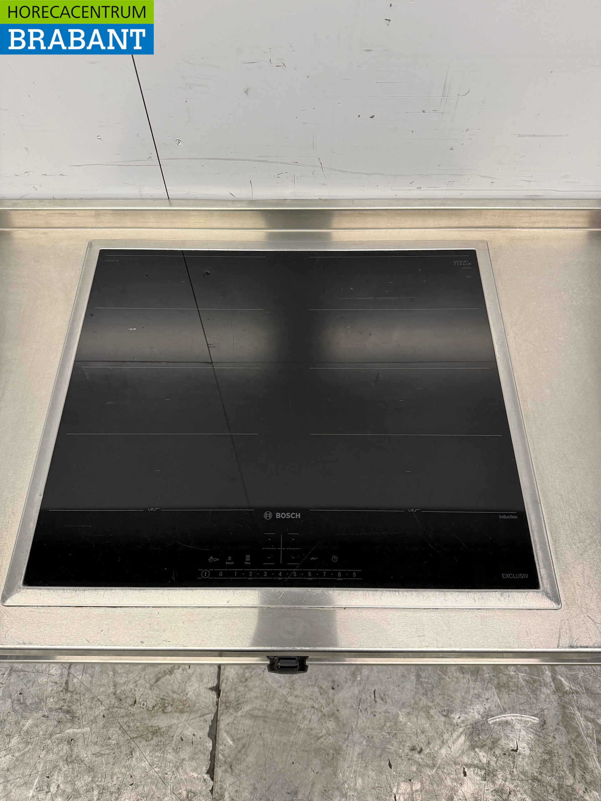 Table de travail en acier inoxydable avec plaque de cuisson à induction intégrée 188 cm 400V Horeca – Image 5