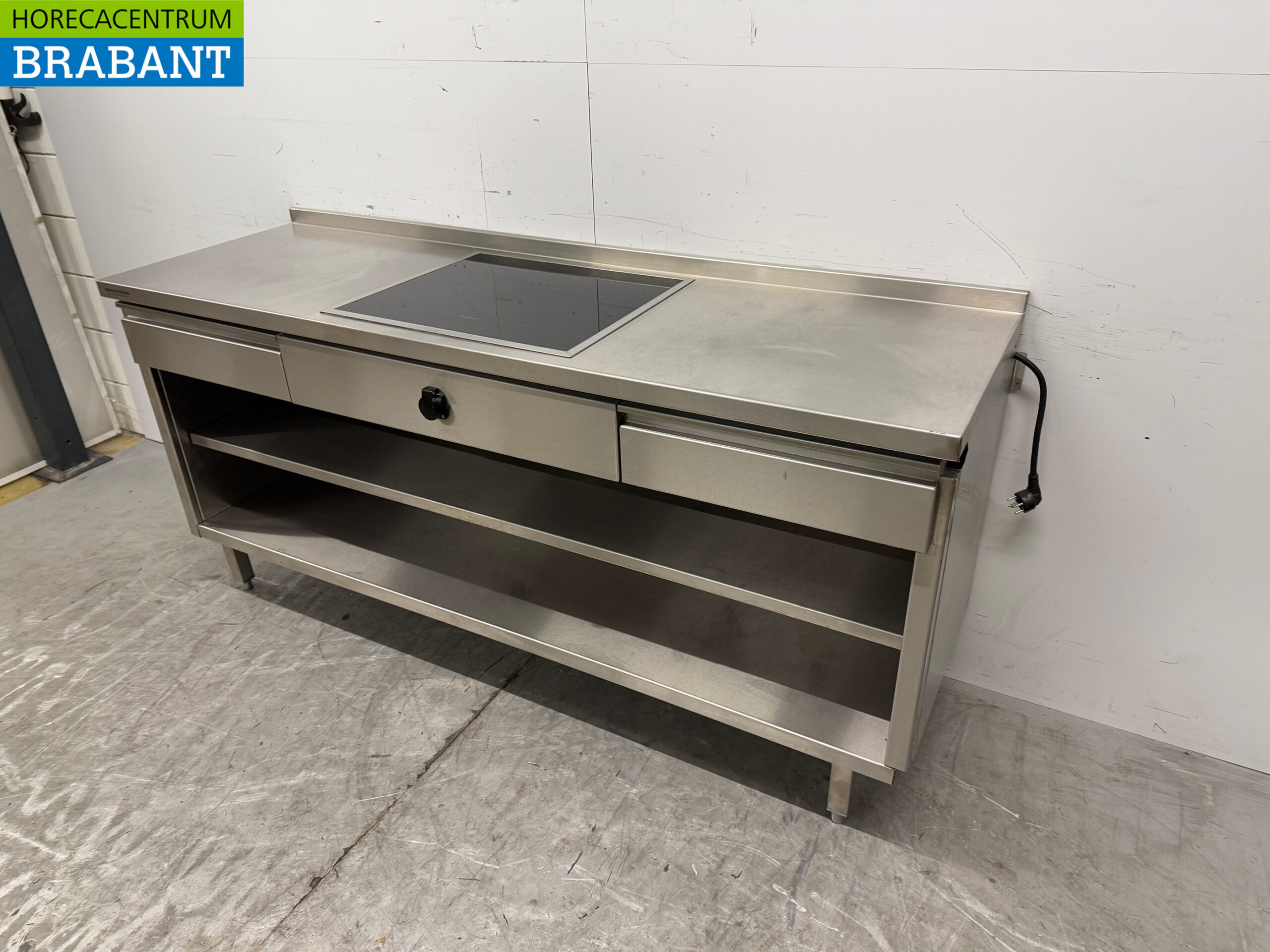 Table de travail en acier inoxydable avec plaque à induction intégrée 188 cm 400V Horeca – Image 2