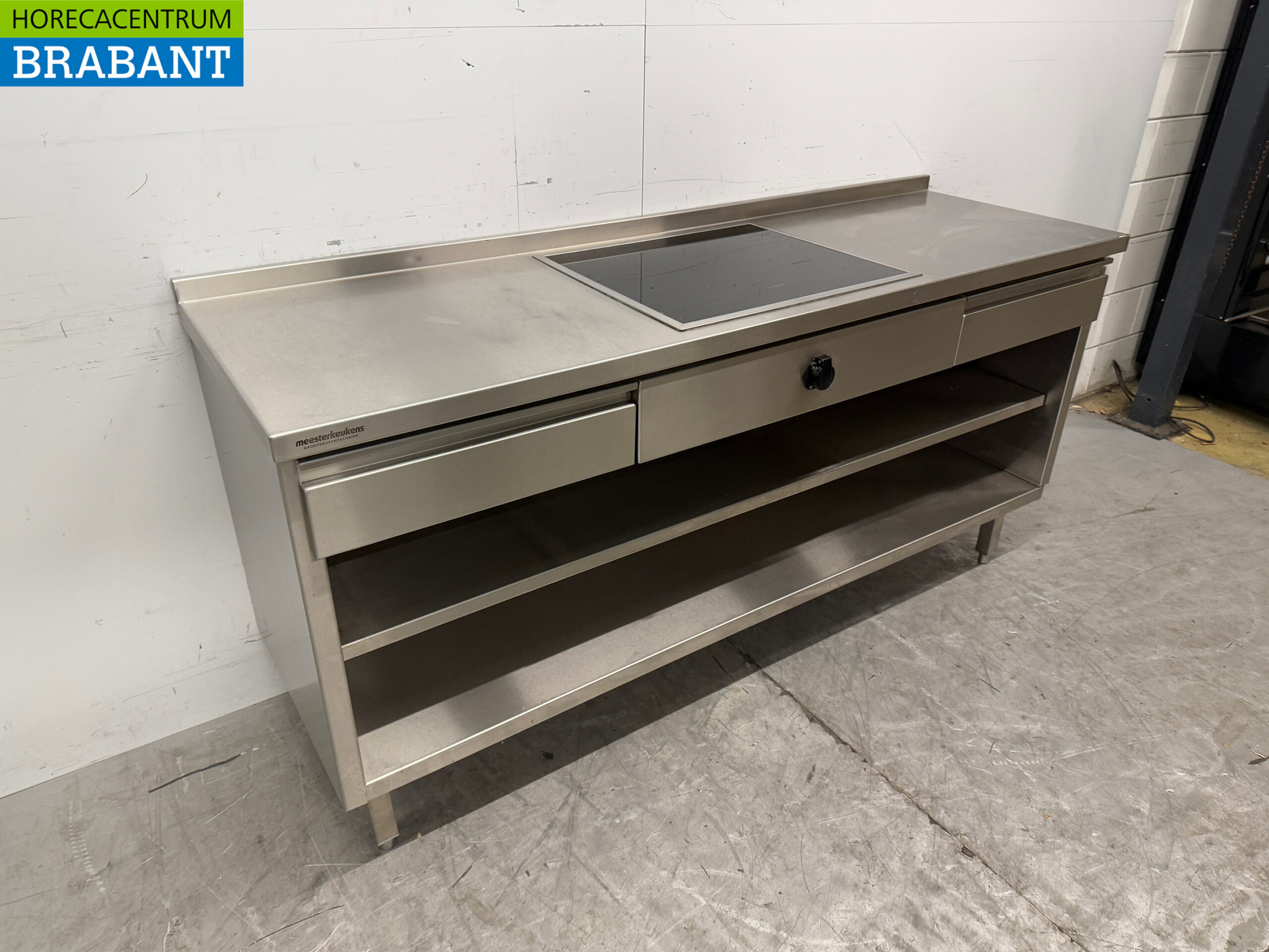 Table de travail en acier inoxydable avec plaque à induction intégrée 188 cm 400V Horeca – Image 3