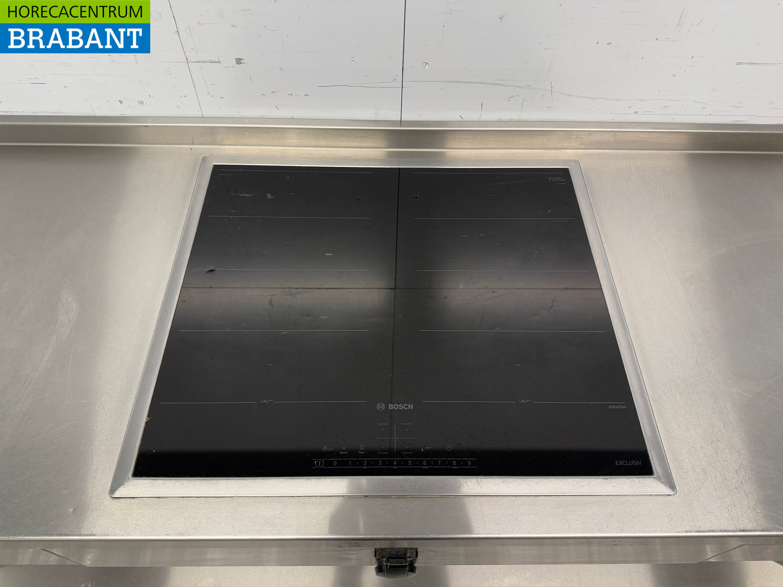 Table de travail en acier inoxydable avec plaque à induction intégrée 188 cm 400V Horeca – Image 4