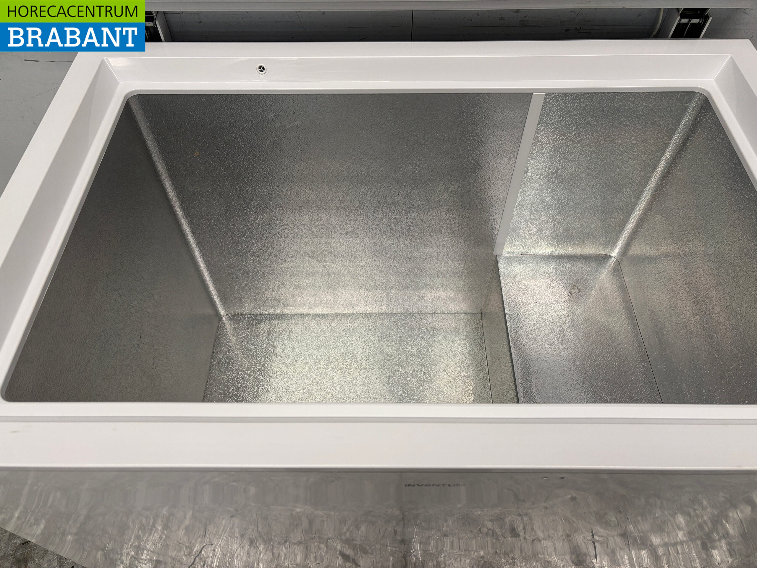 Inventum Freezer Congélateur coffre avec couvercle rabattable 304 litres 230V Horeca – Image 5