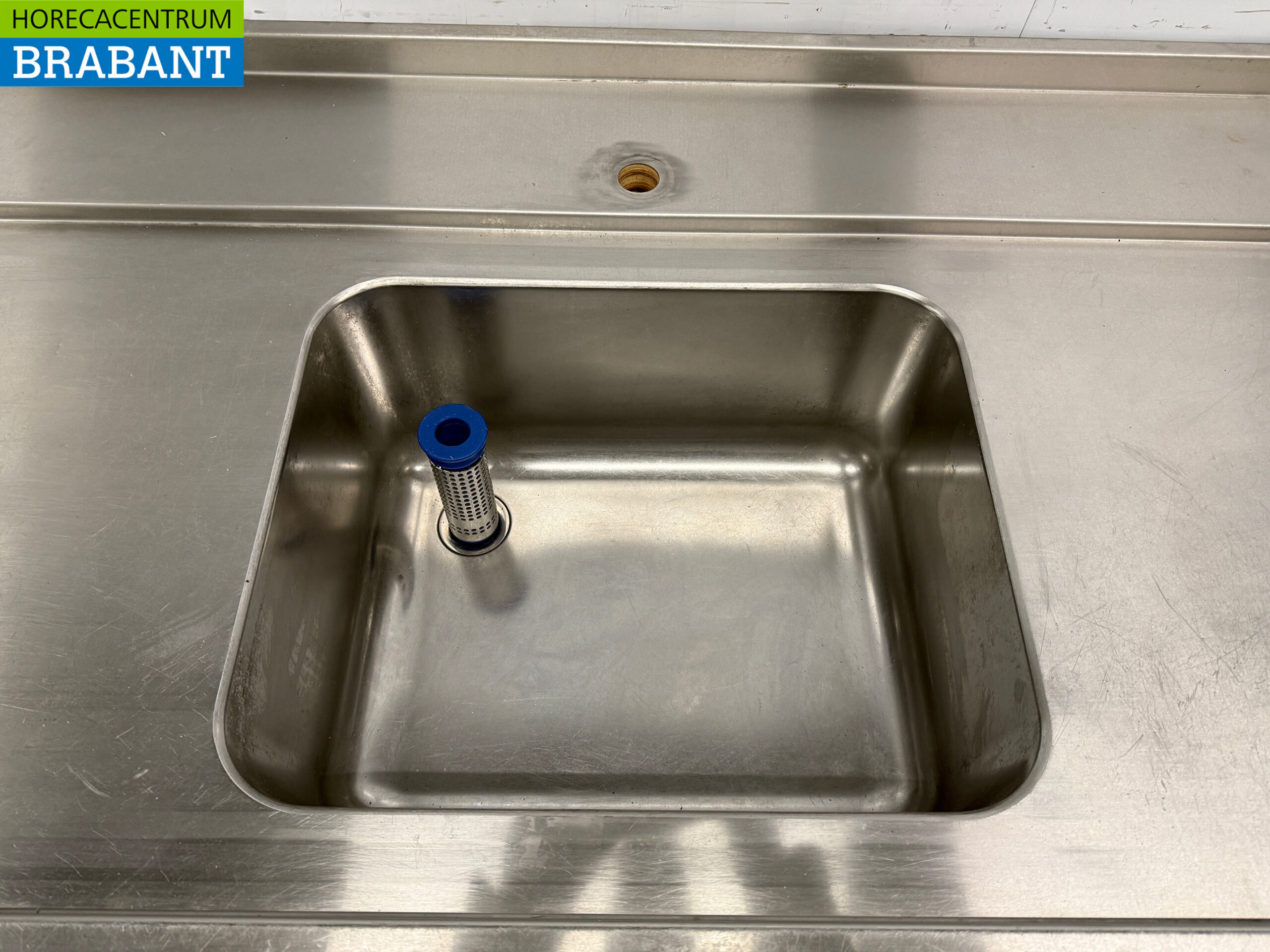 Table d'alimentation en acier inoxydable pour lave-vaisselle à passage 259,5 x 75 x 92,5 cm Horeca – Image 4