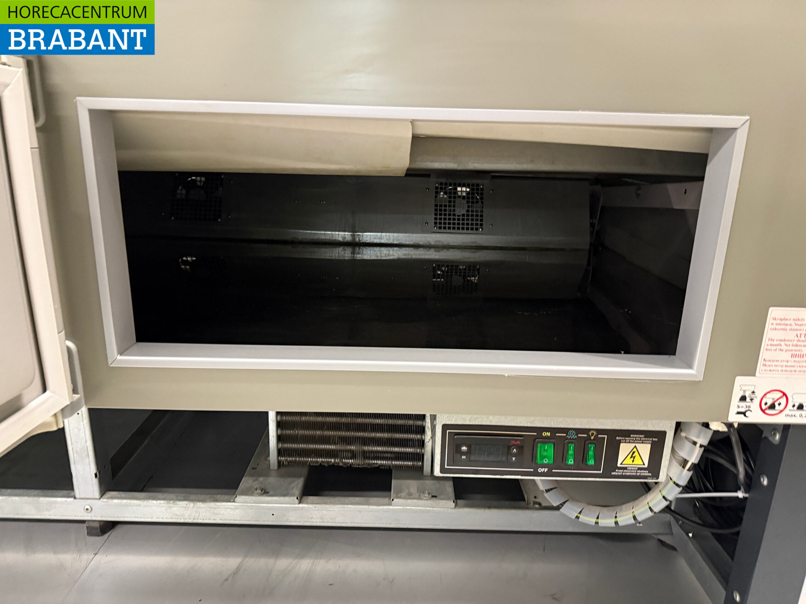 JBG-2 Vitrine réfrigérée pour snacks 201 cm 230V Horeca – Image 8