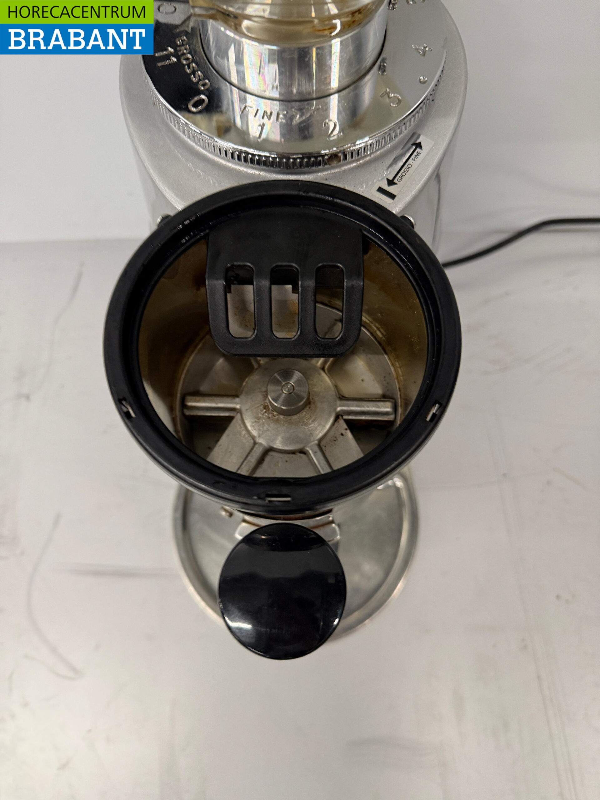 Fiorenzato Moulin à grains avec réservoir 230V Horeca – Image 5