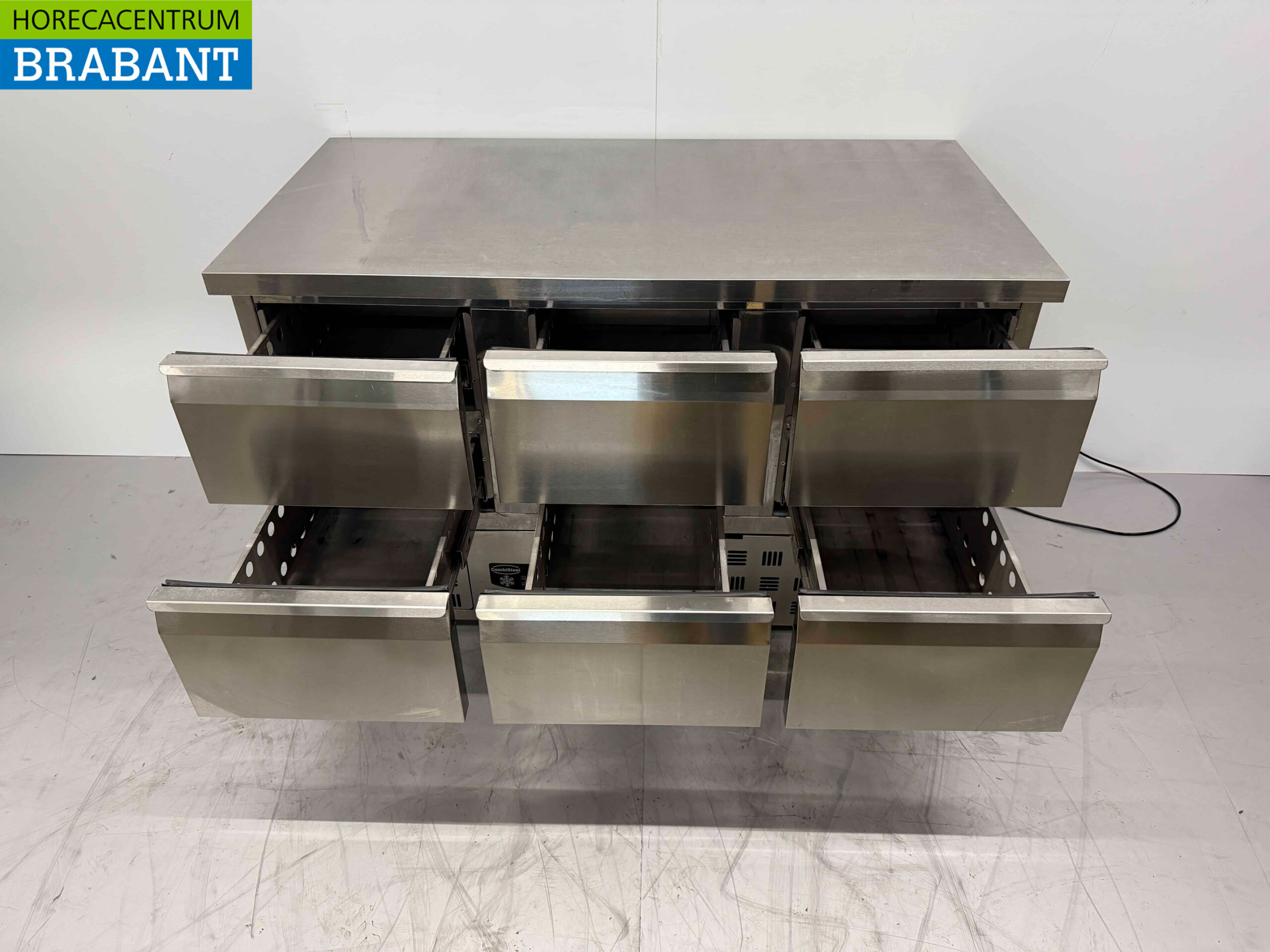Établi réfrigéré Combisteel en acier inoxydable 6 tiroirs 137 cm 230V Horeca – Image 4