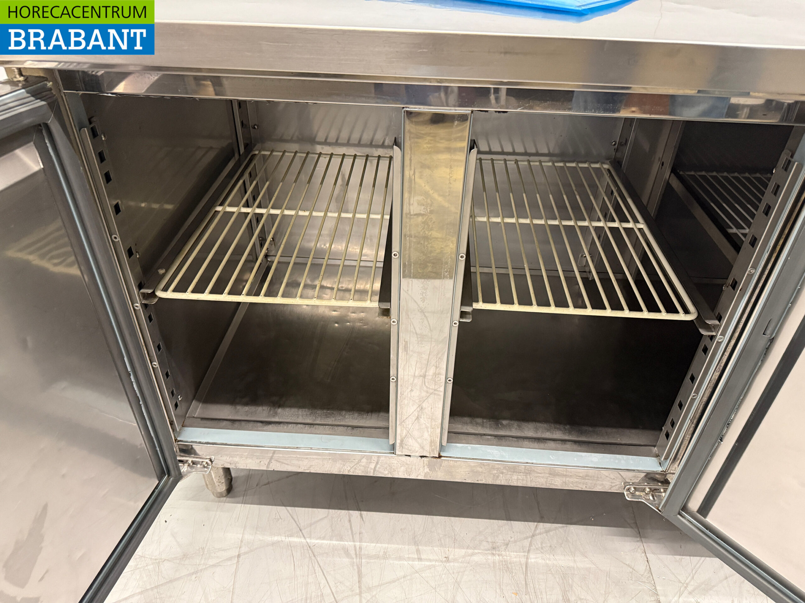 Réfrigérateur Saro en acier inoxydable 3 portes 179,5 cm 230V Horeca – Image 4