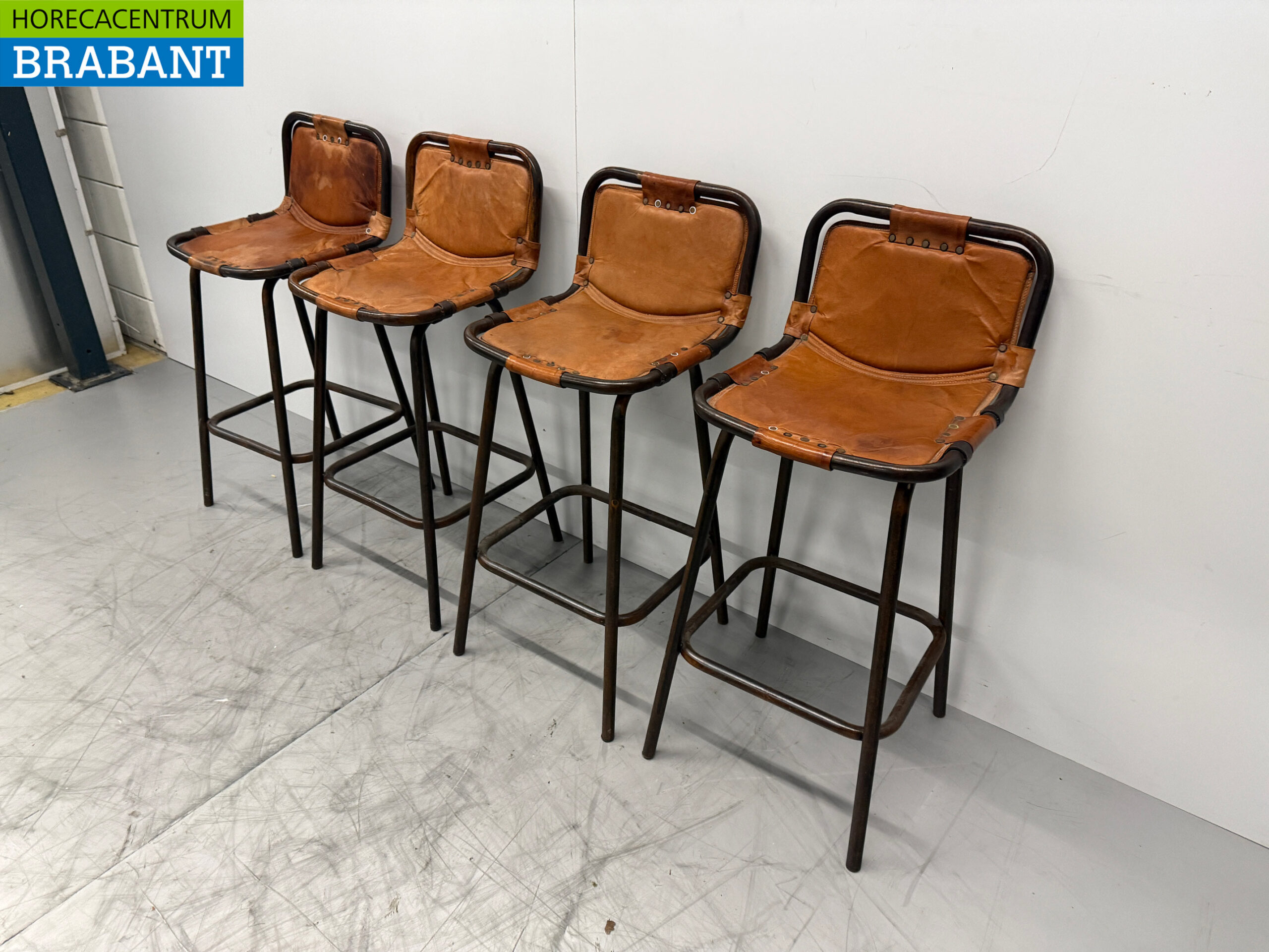 Tabouret de bar industriel en métal Tabouret en cuir Restauration – Image 2