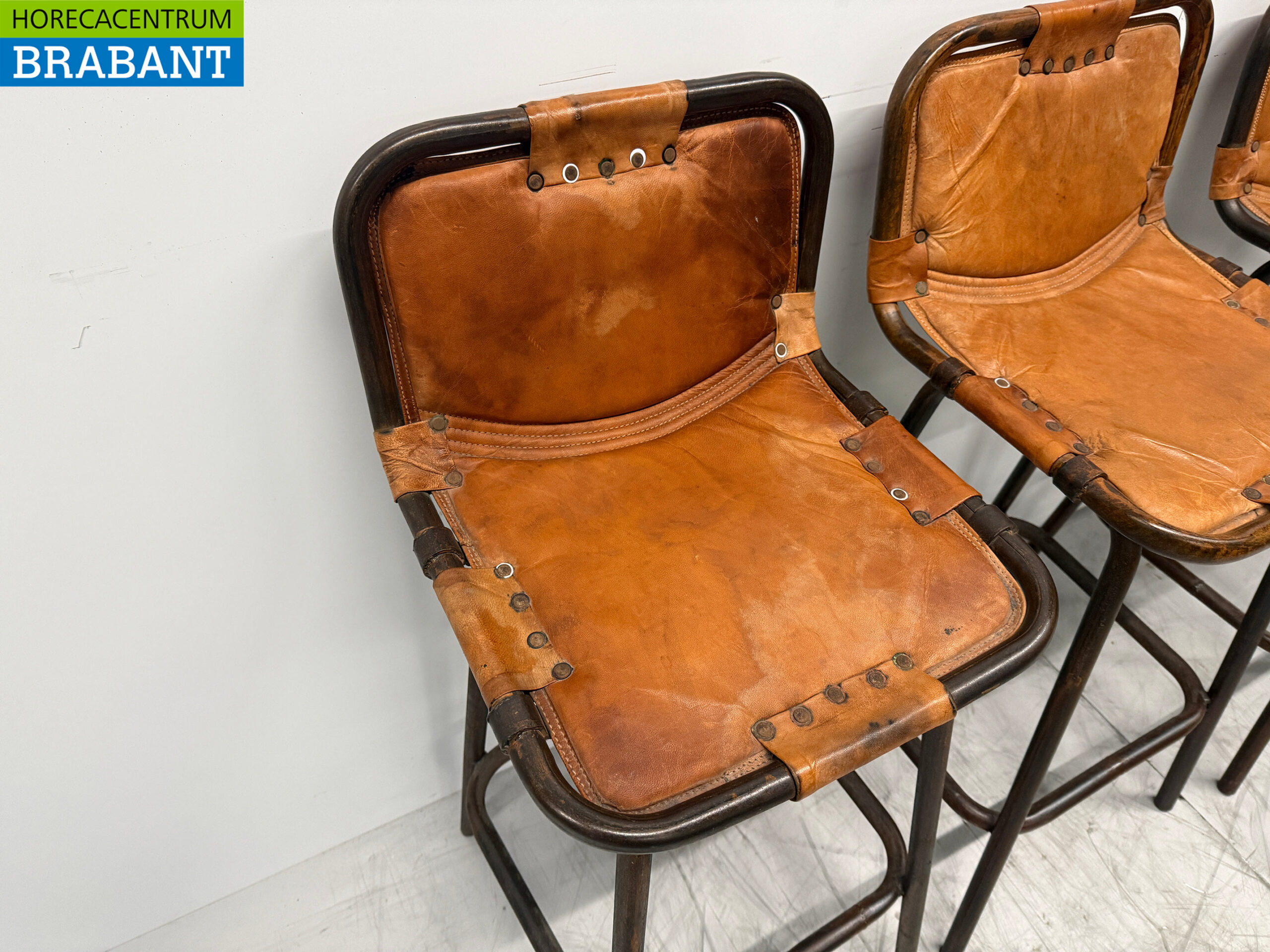 Tabouret de bar industriel en métal Tabouret en cuir Restauration – Image 4