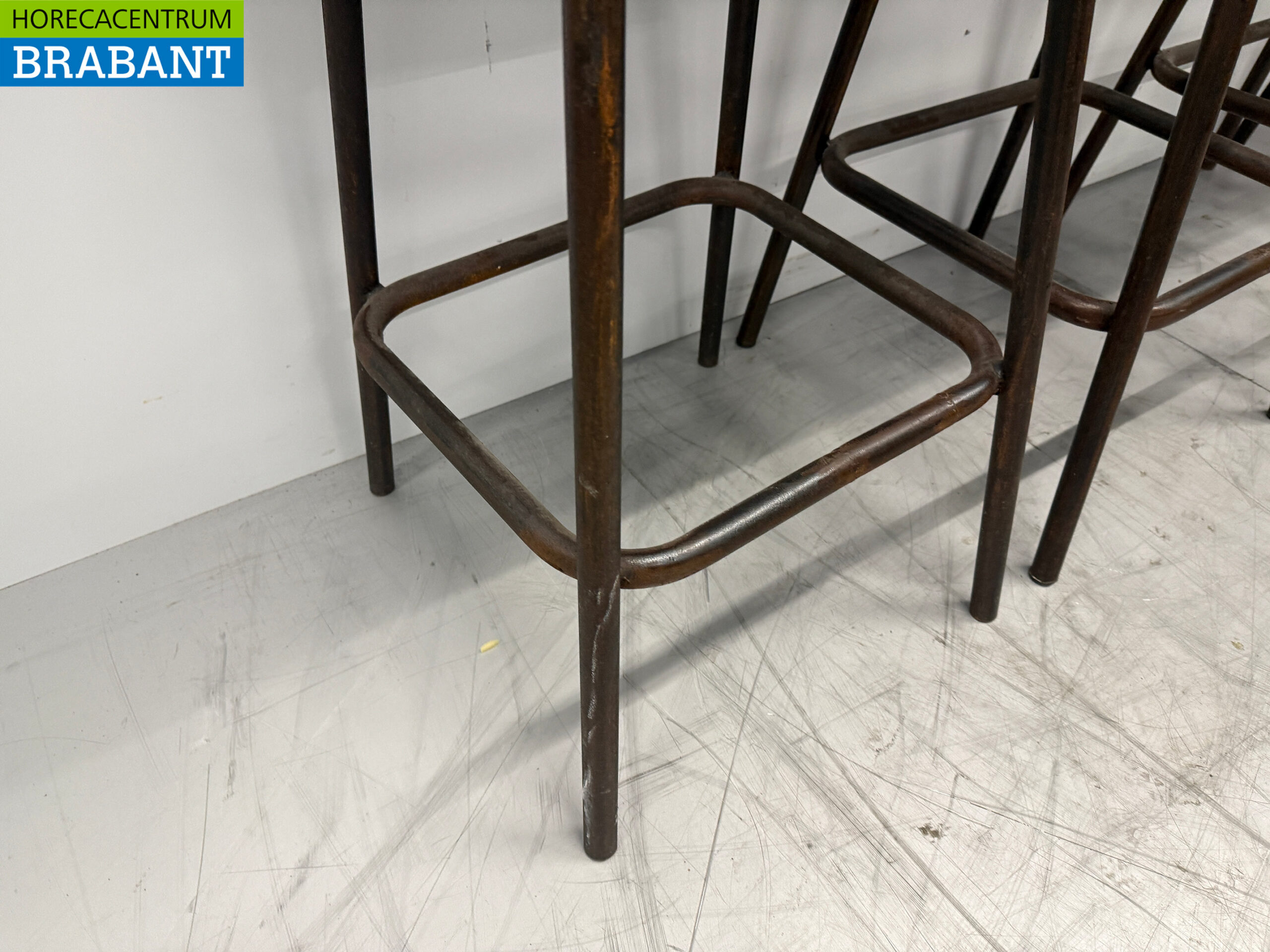 Tabouret de bar industriel en métal Tabouret en cuir Restauration – Image 5