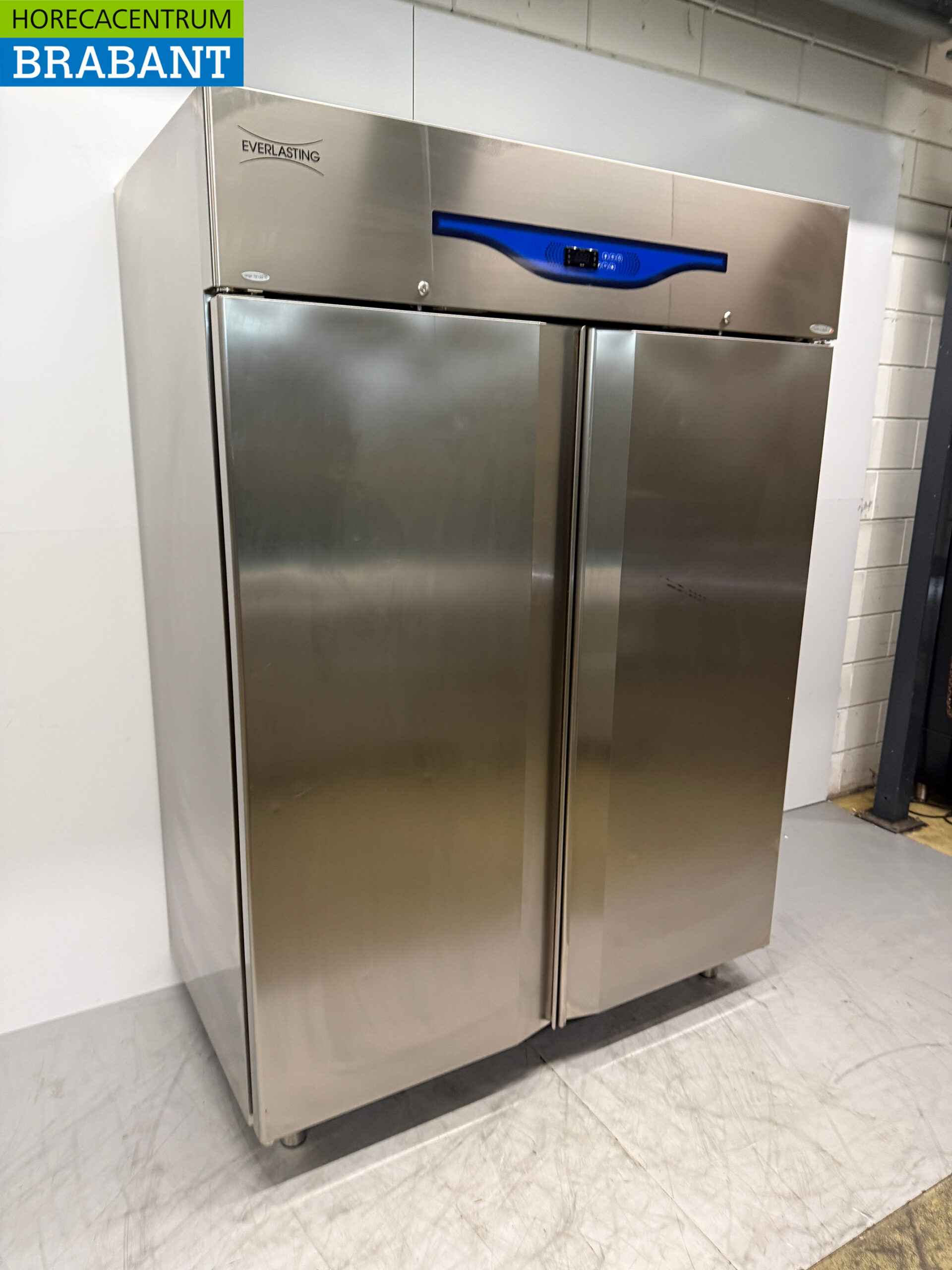 Congélateur Everlasting en acier inoxydable à double porte 1365 litres 230V Horeca – Image 3