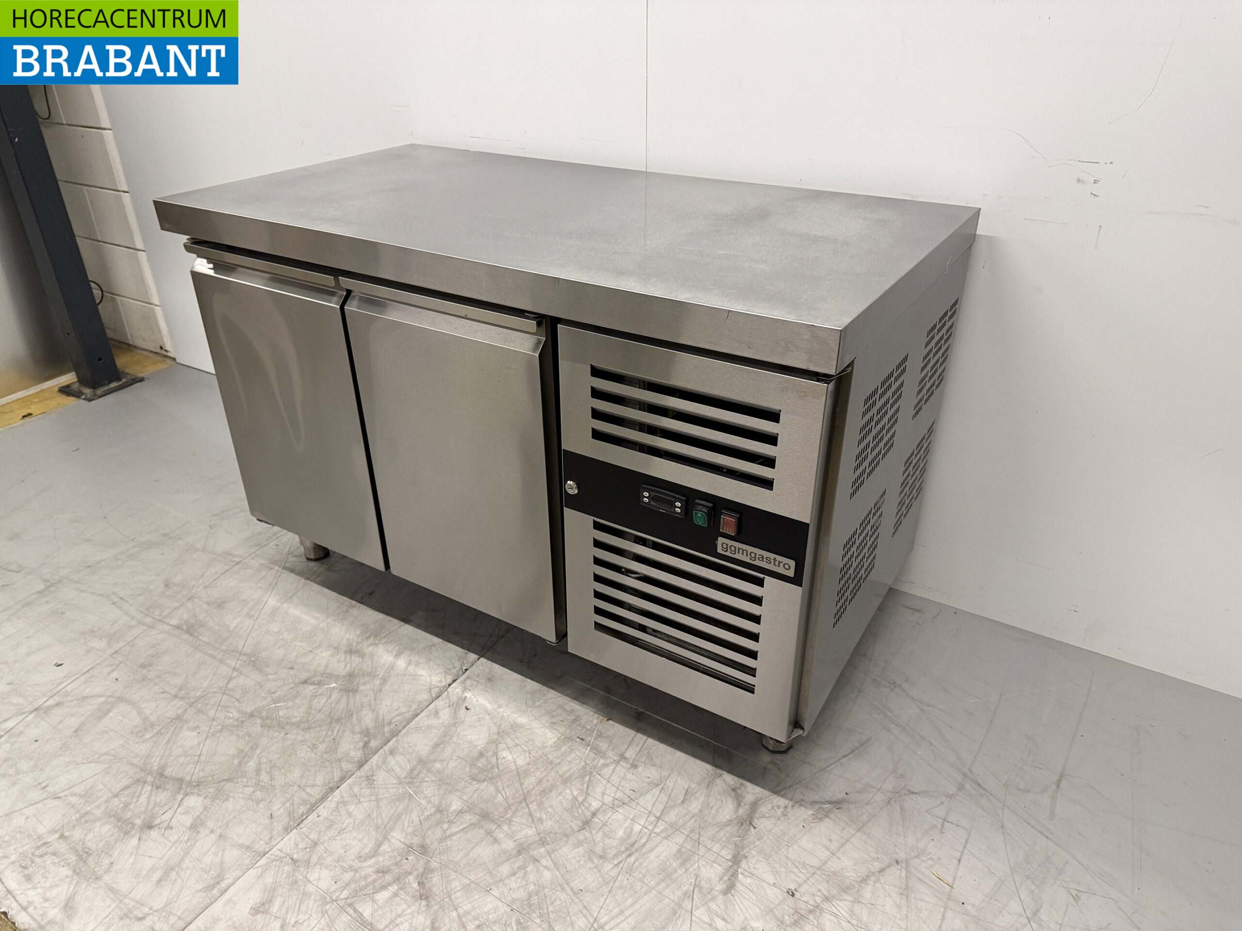 Établi de congélation en acier inoxydable 2 portes 136 cm 230V Horeca – Image 2