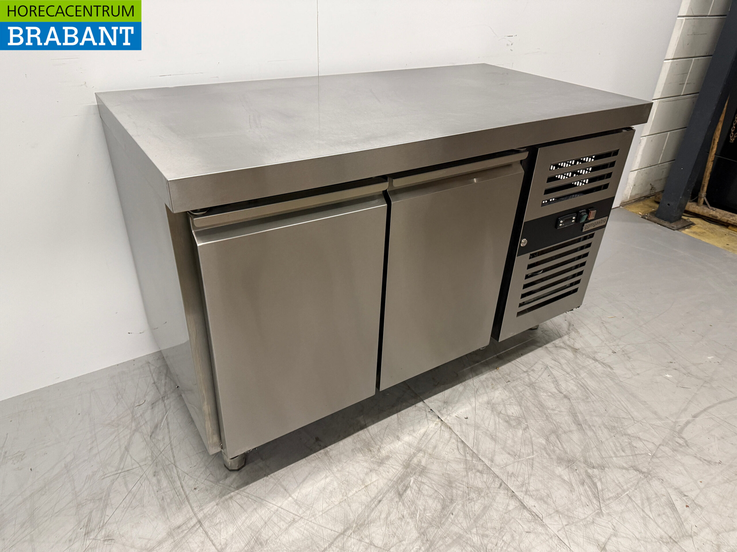 Établi de congélation en acier inoxydable 2 portes 136 cm 230V Horeca – Image 3