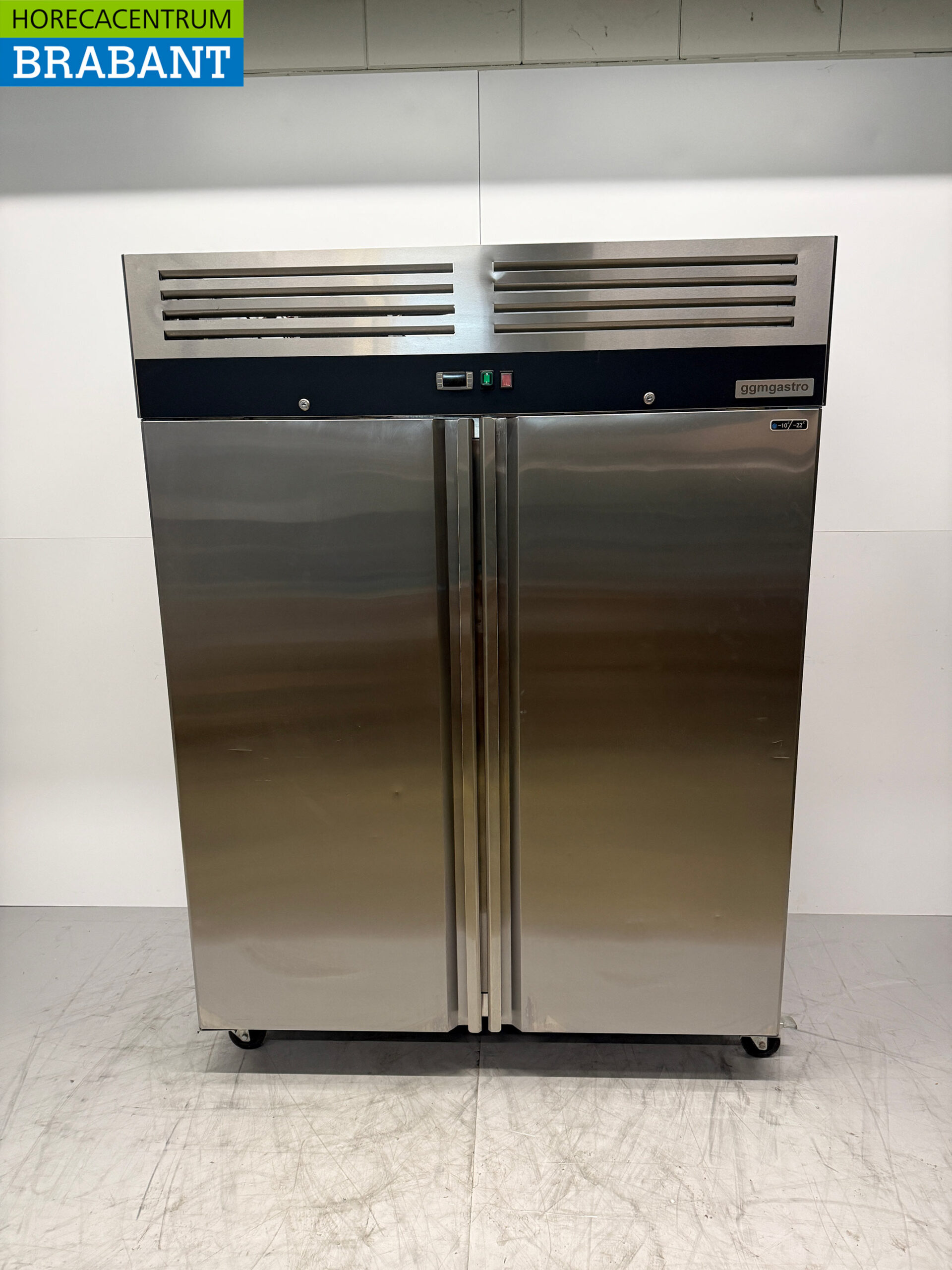 Congélateur mobile double porte en acier inoxydable 1400 litres 230V Horeca