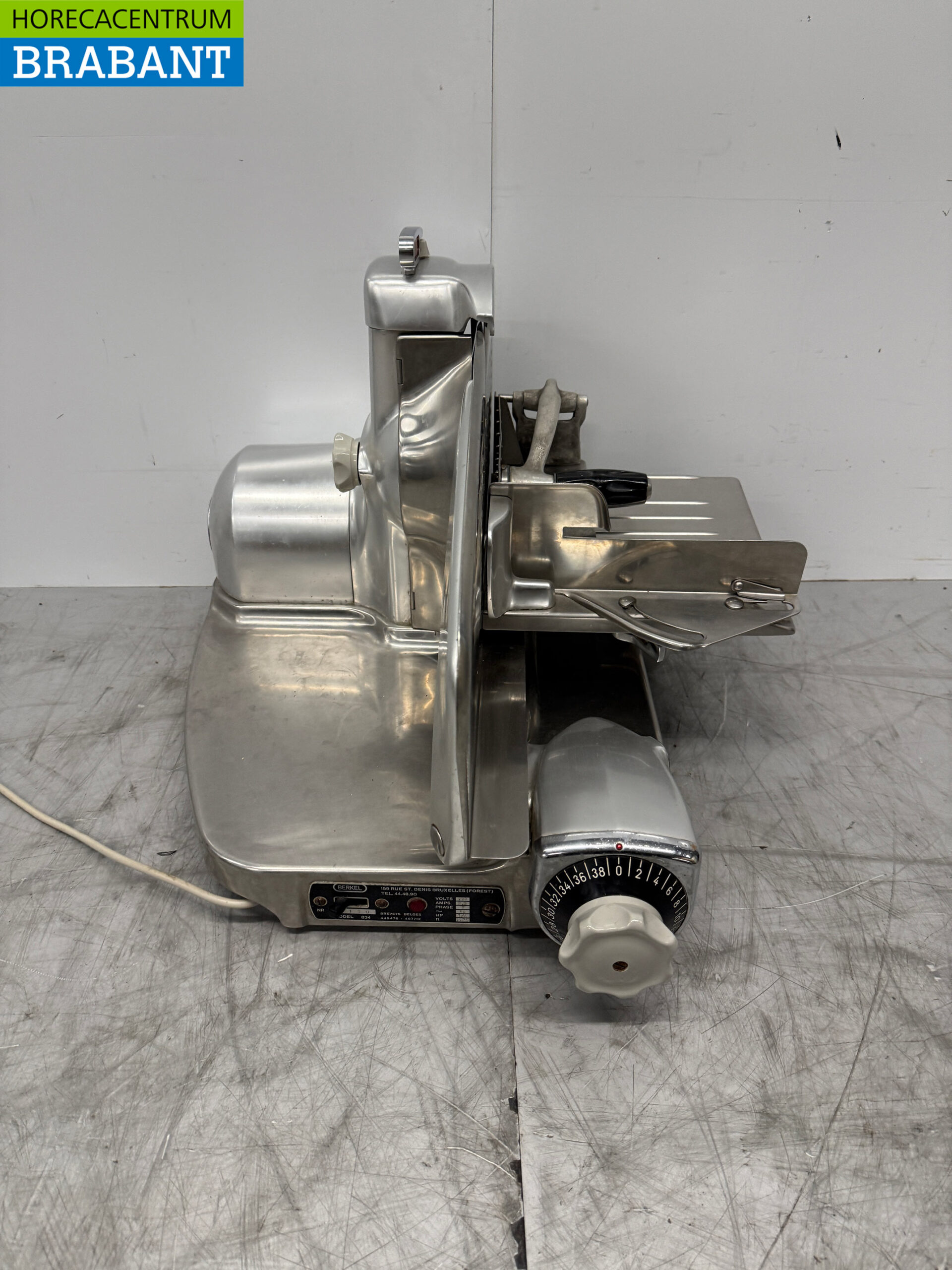 Trancheur de viande Berkel 834 en acier inoxydable Trancheur 230V Restauration Boucherie