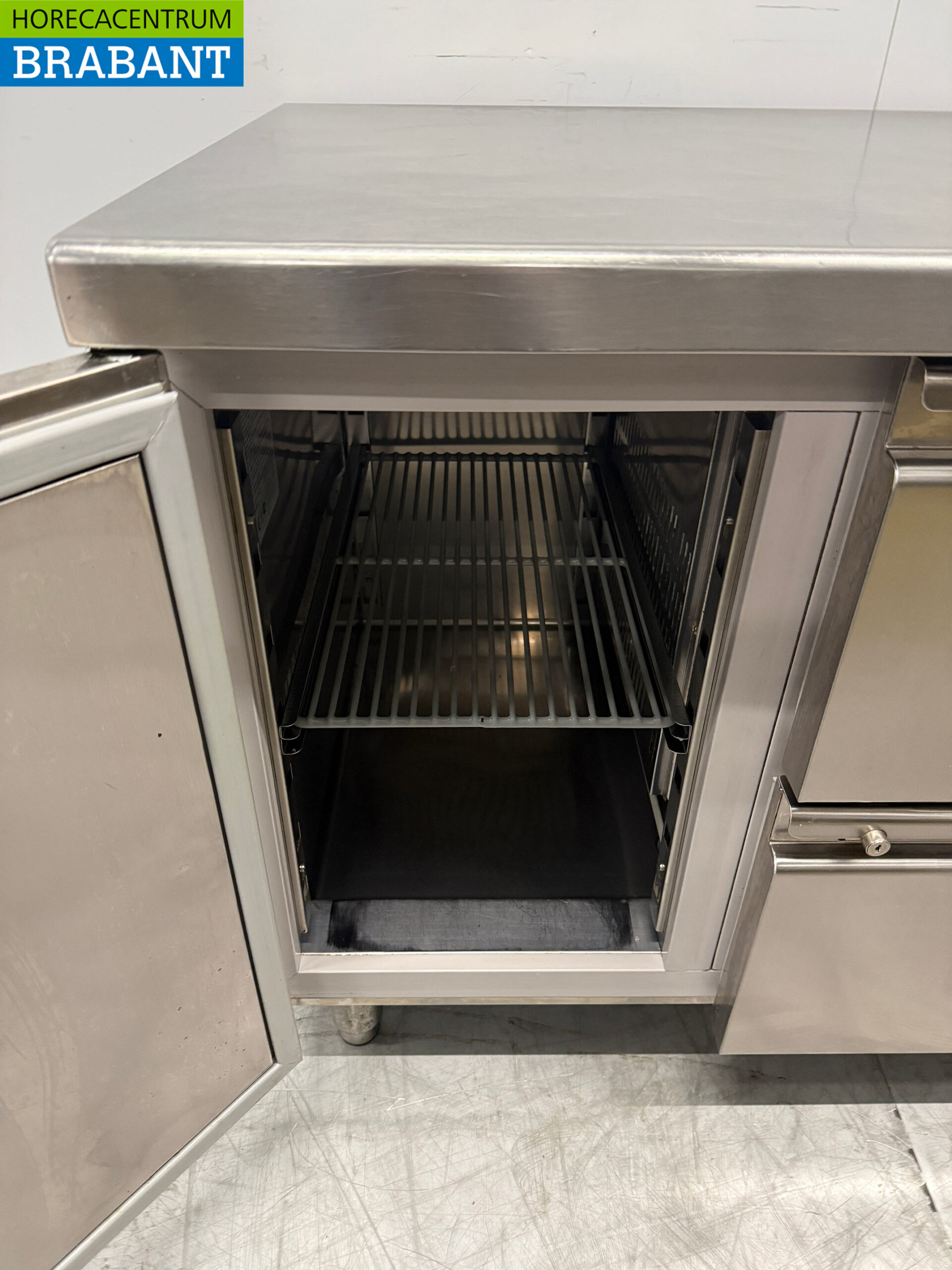 Etabli réfrigéré Rubbens en acier inoxydable 1 porte et 2 tiroirs 132 cm 230V Horeca – Image 4