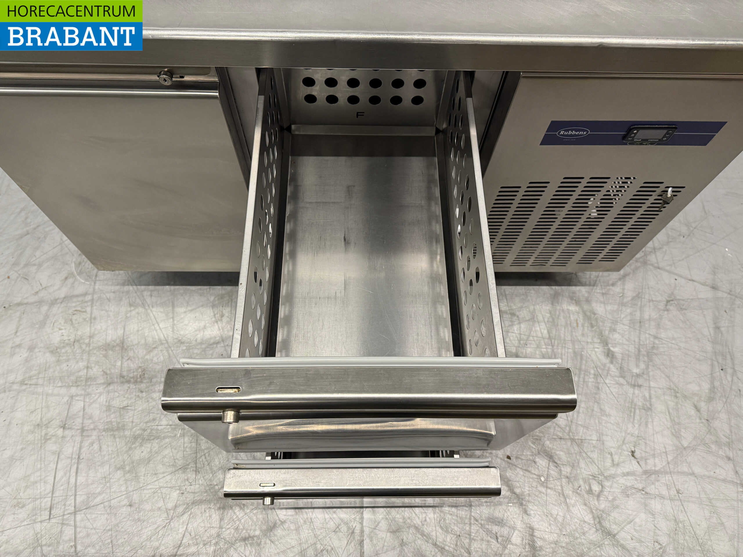 Etabli réfrigéré Rubbens en acier inoxydable 1 porte et 2 tiroirs 132 cm 230V Horeca – Image 5