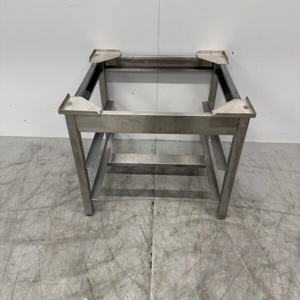 Socle en acier inoxydable pour lave-vaisselle 59 x 56,5 x 50 cm Restauration