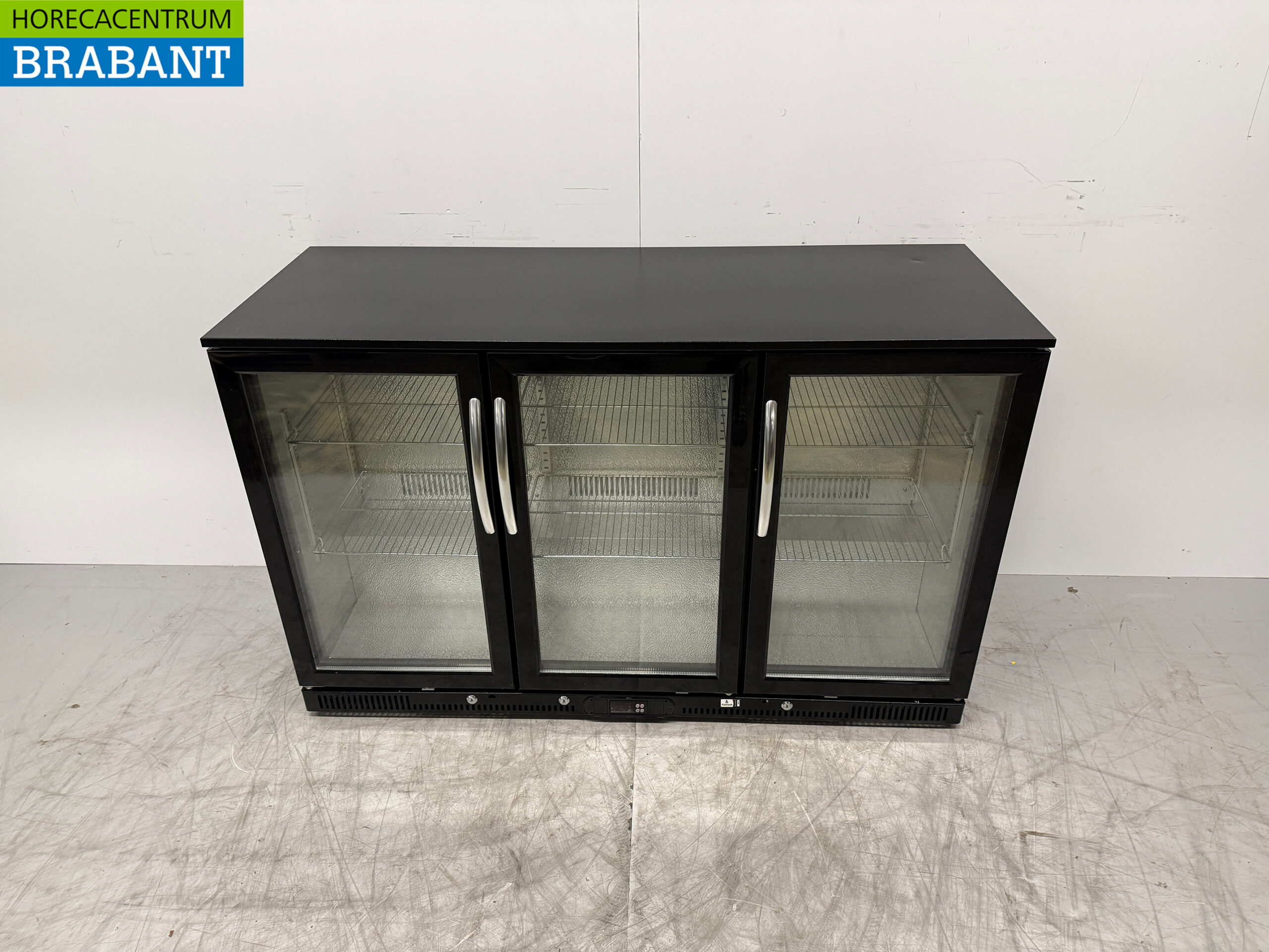 Maxxfrost Bar Cooler 3 portes pliantes en verre 133,5 cm 230V Horeca