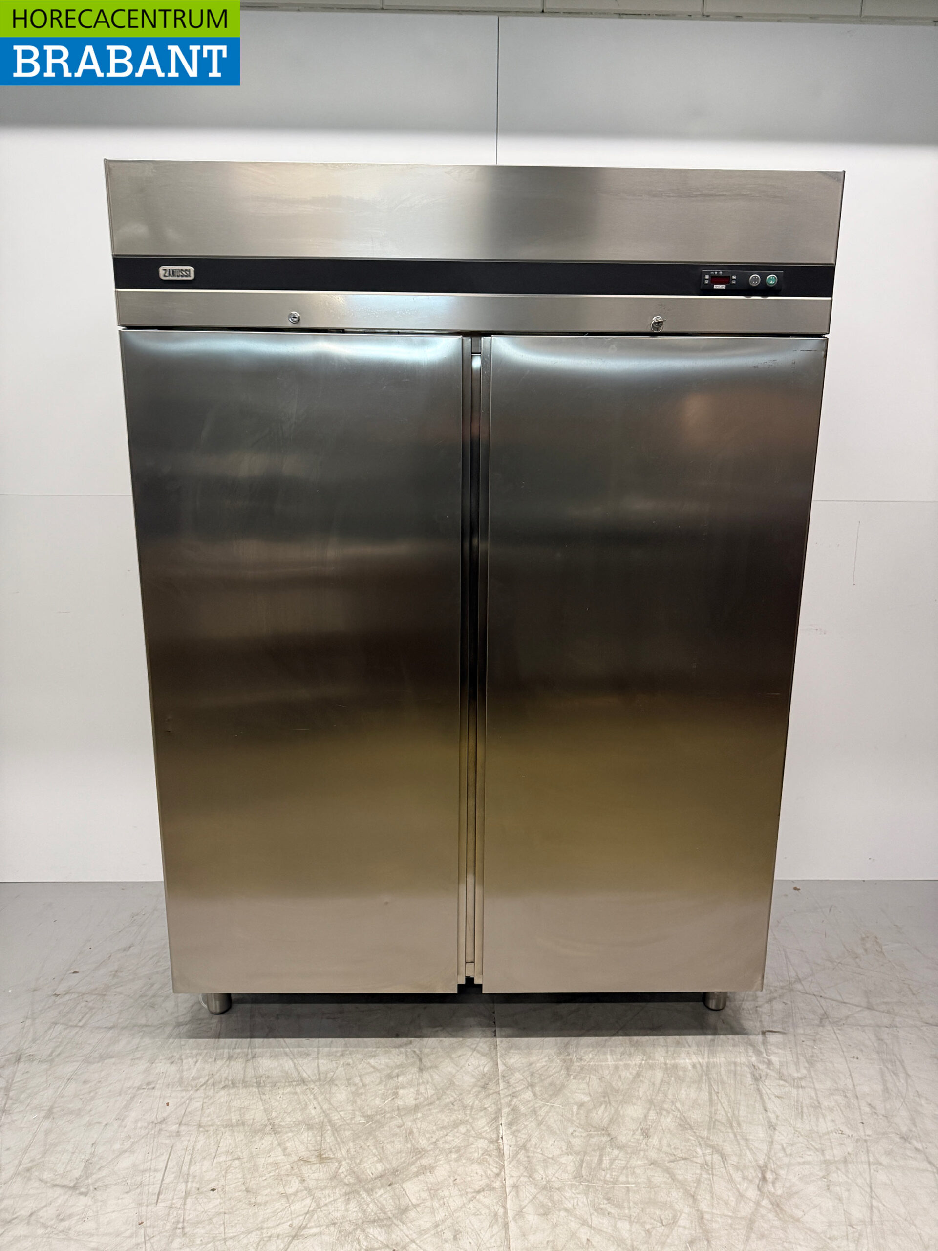 Réfrigérateur double porte Zanussi en acier inoxydable 1300 litres 230V Horeca
