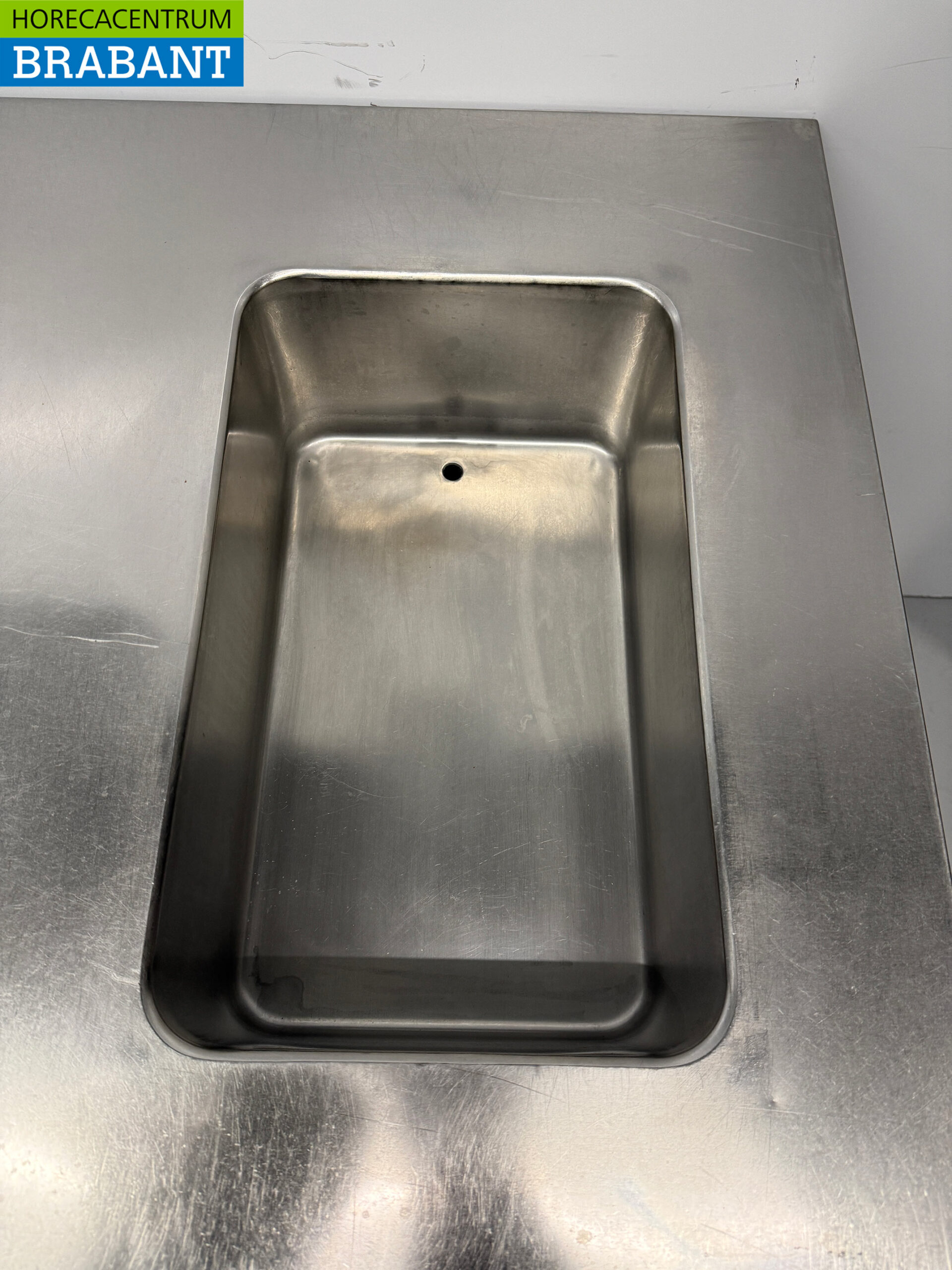 Table de travail en acier inoxydable avec Bain Marie intégré 250 cm 230V Horeca – Image 4