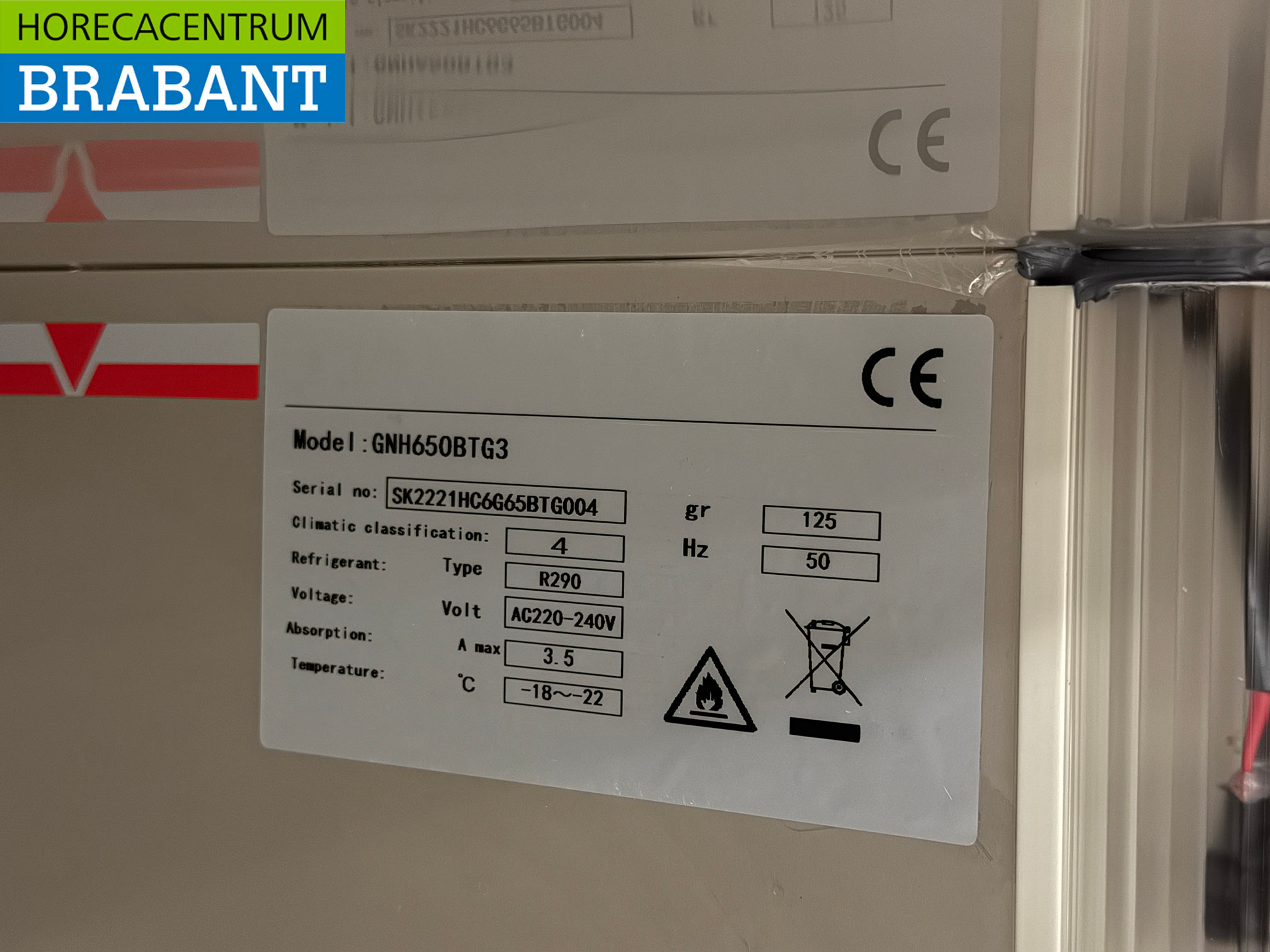 Congélateur à porte vitrée en acier inoxydable 650 litres 230V Horeca – Image 5