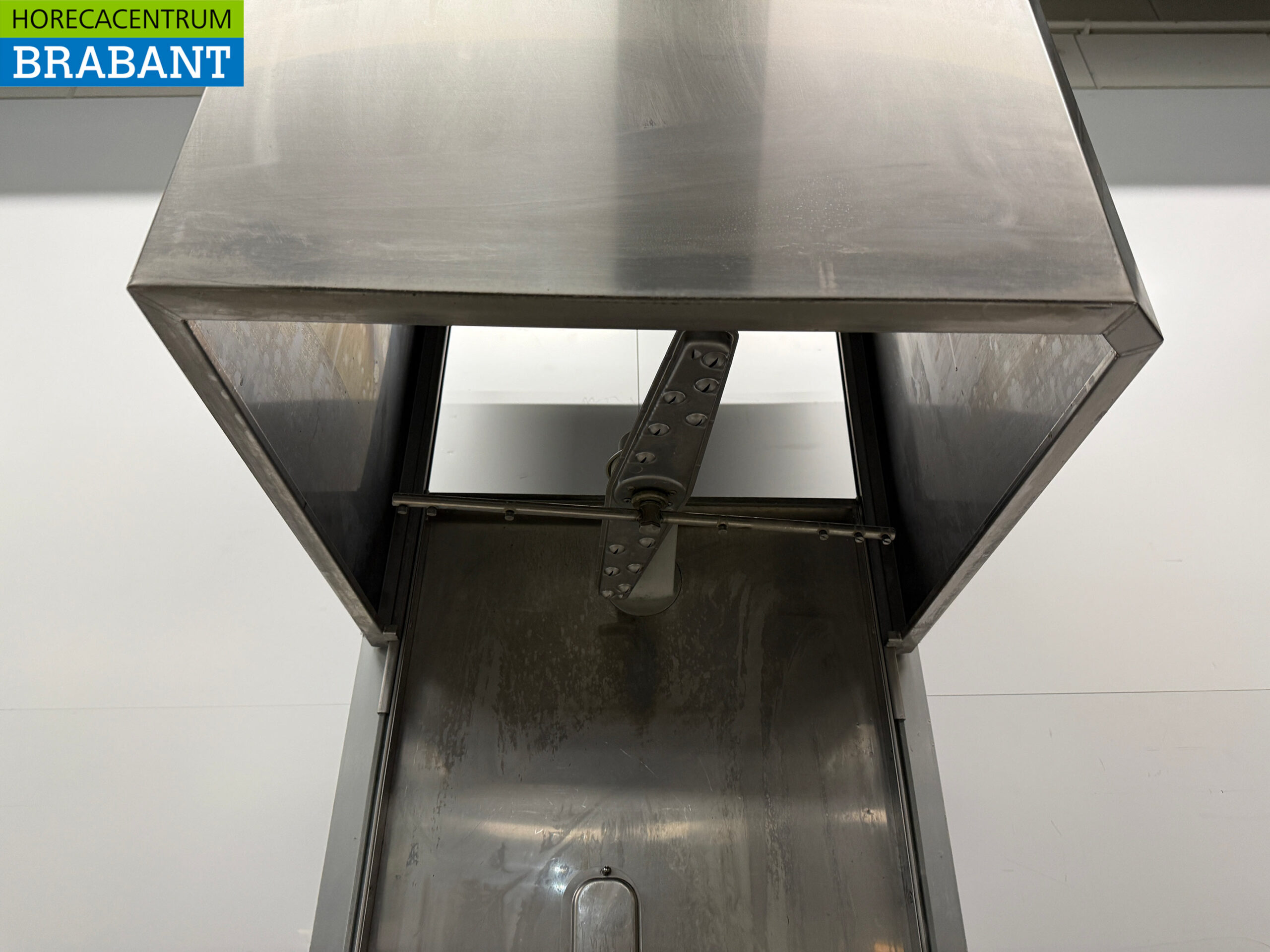 Lave-vaisselle à passage Zanussi en acier inoxydable 400V Horeca – Image 5