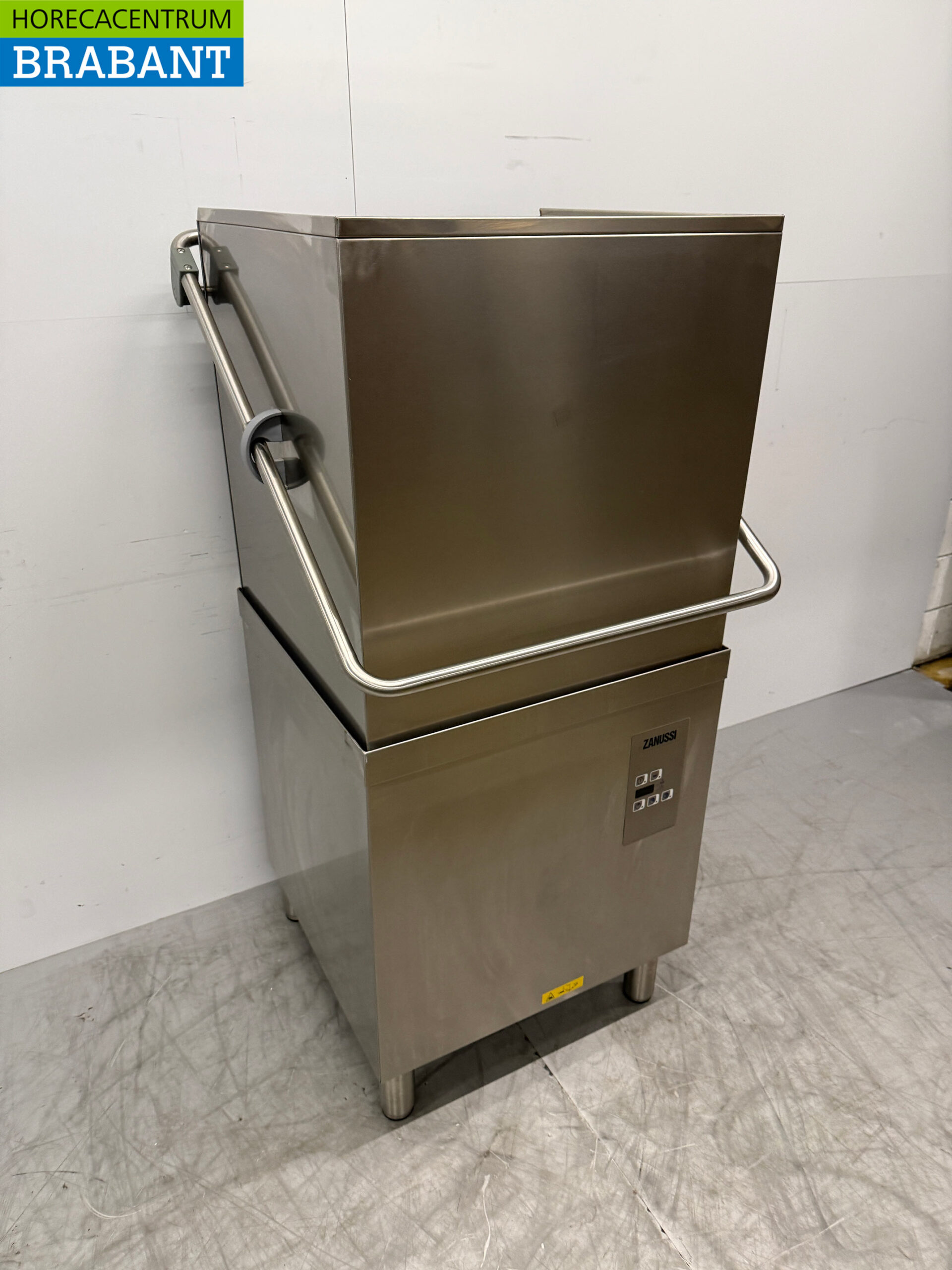 Lave-vaisselle à passage Zanussi en acier inoxydable 400V Horeca – Image 3