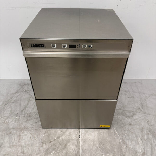Lave-vaisselle Zanussi NUC3 en acier inoxydable 400V Restauration