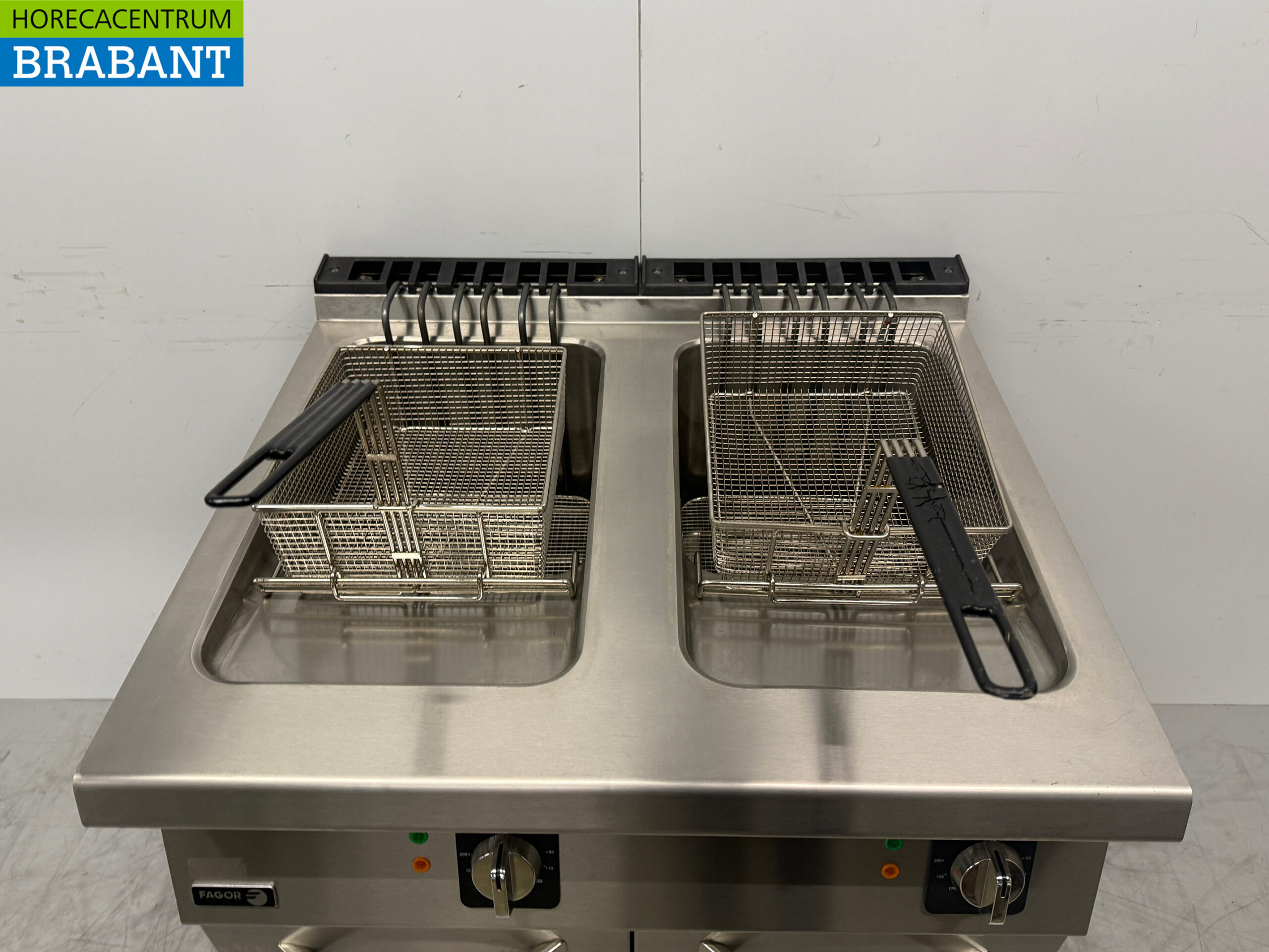 Friteuse double Fagor en acier inoxydable 2 x 15 litres 2 x 400V Horeca – Image 4