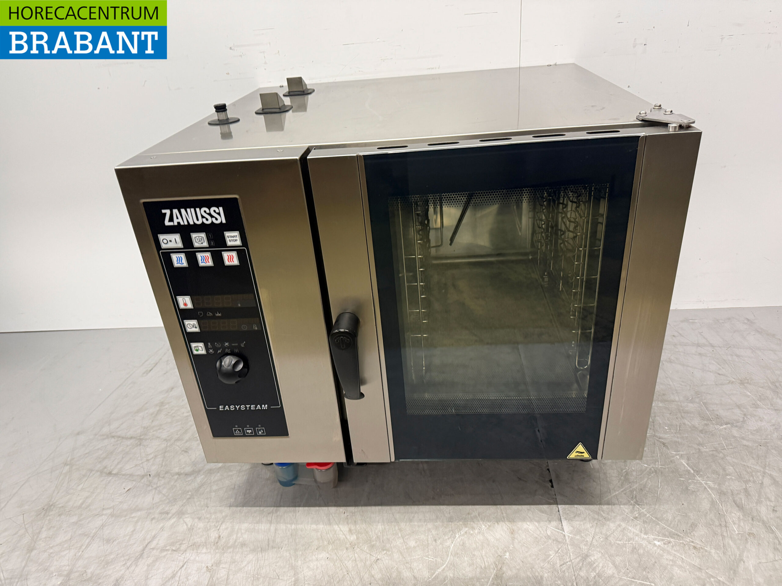 Four à vapeur Zanussi Combisteamer en acier inoxydable avec injection d'humidité 6 x 1/1 gastronorm 400V Restauration