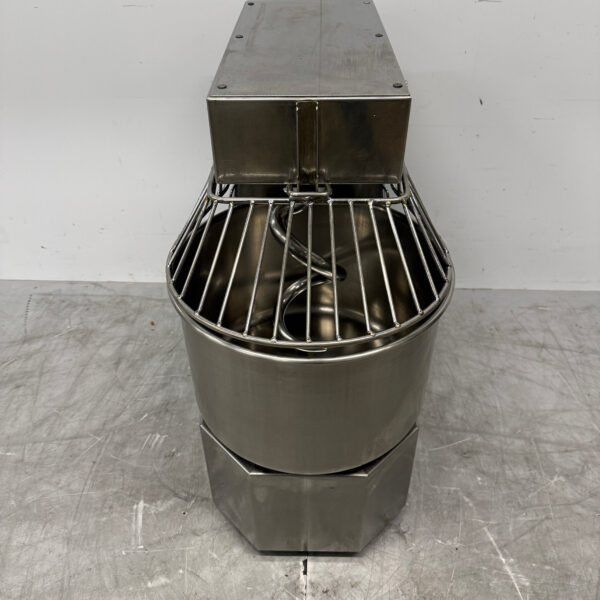 Pétrin à spirale Cuppone en acier inoxydable 20 litres 400V Horeca