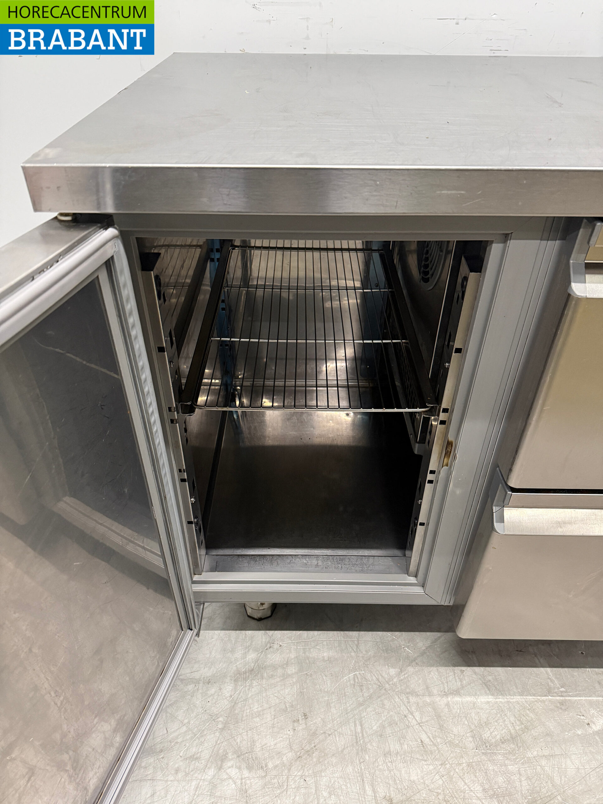 Établi réfrigéré Topcold en acier inoxydable 1 porte et 6 tiroirs 224,5 cm Horeca – Image 4