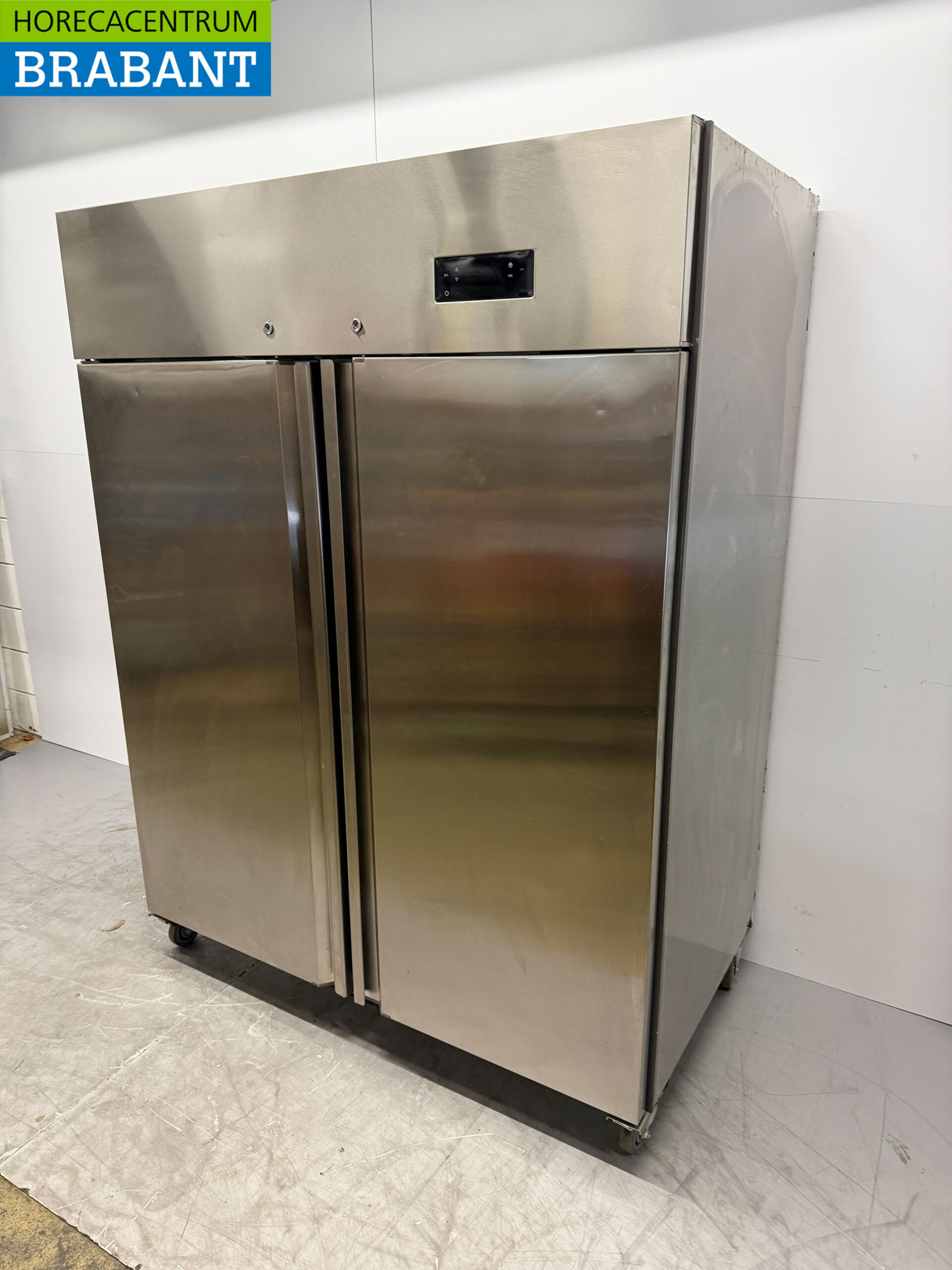 Acier inoxydable HCB Mobile Double-Door 2-Door Freezer Monoblock 1350 litres 230V Horeca – Image 2