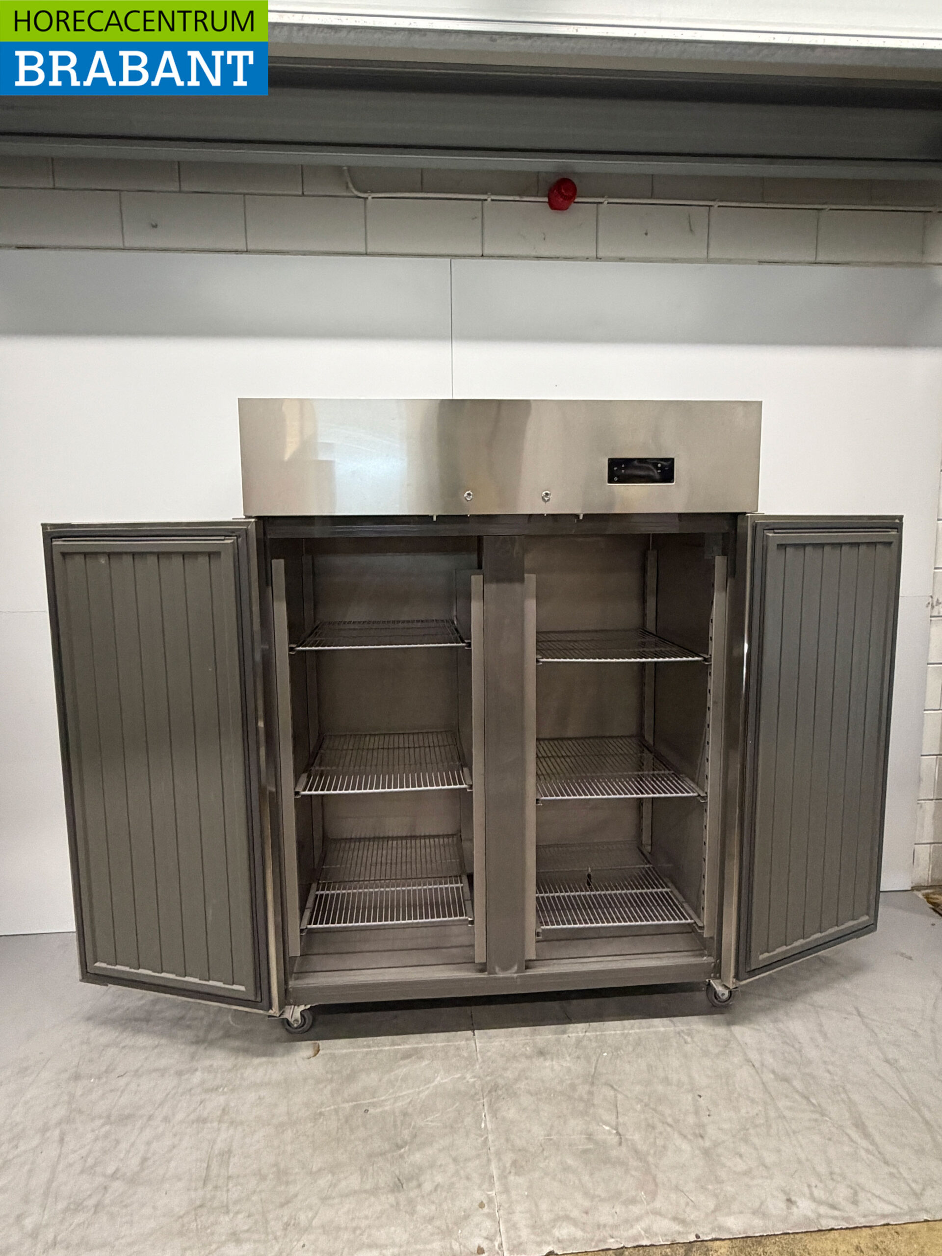 Acier inoxydable HCB Mobile Double-Door 2-Door Freezer Monoblock 1350 litres 230V Horeca – Image 4