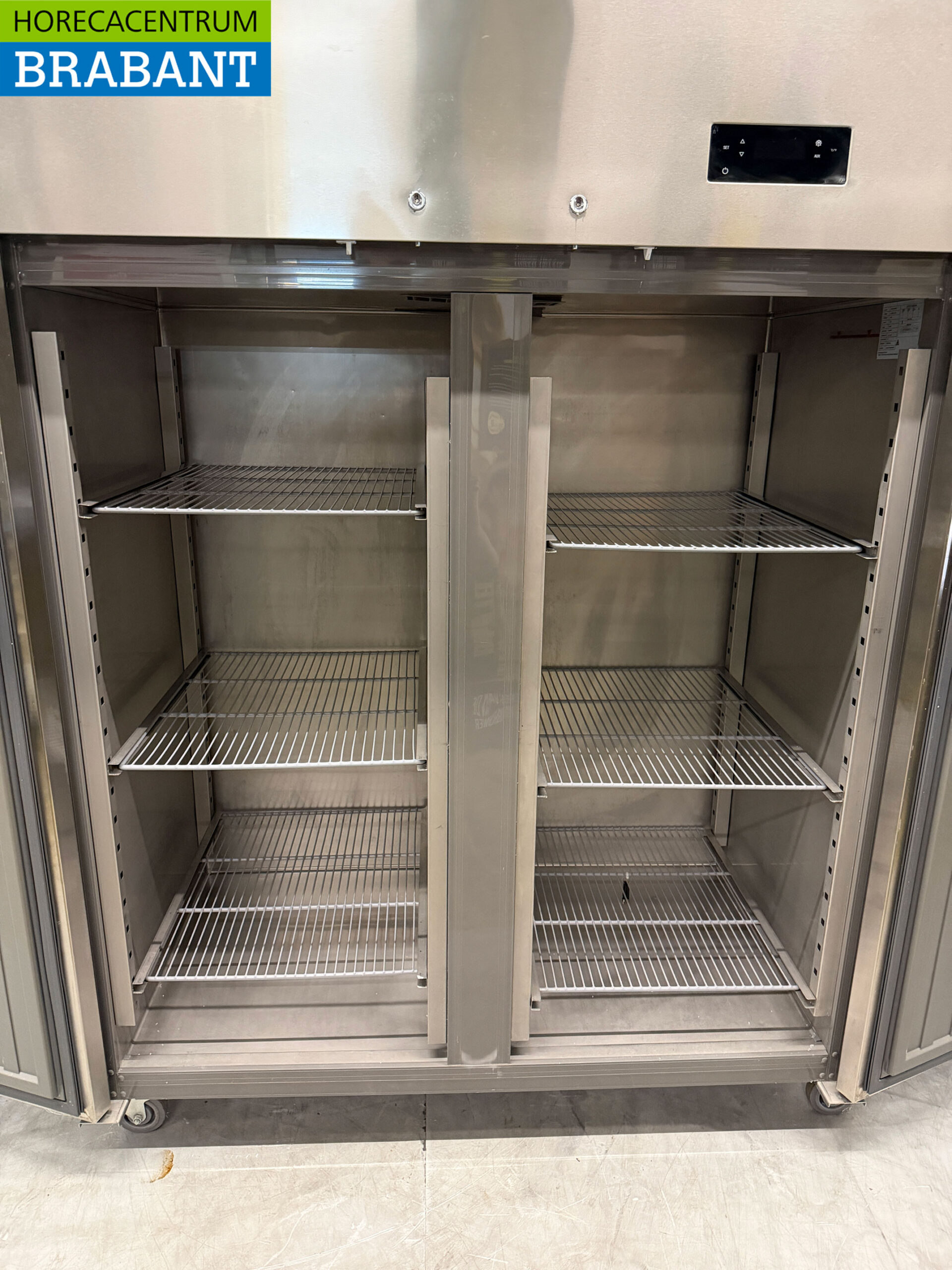 Acier inoxydable HCB Mobile Double-Door 2-Door Freezer Monoblock 1350 litres 230V Horeca – Image 5