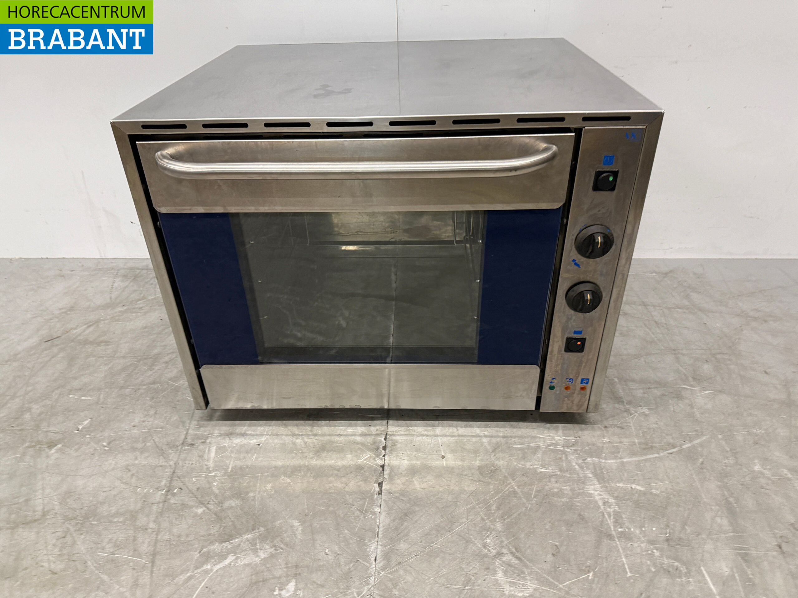 Four à air chaud Euromax en acier inoxydable avec fonction grill 4 x 43/34 cm 230V Horeca