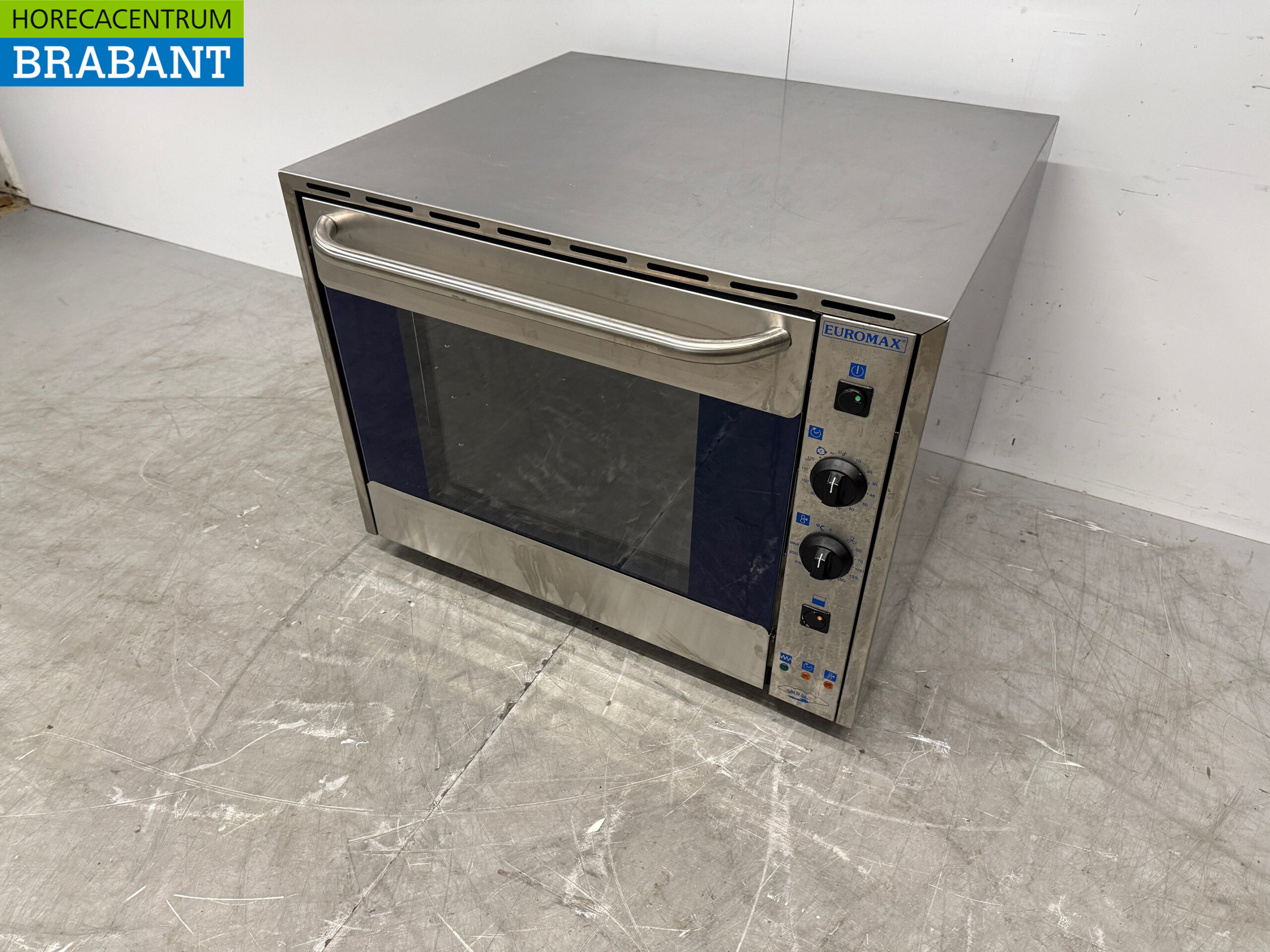 Four à air chaud Euromax en acier inoxydable avec fonction grill 4 x 44/34 cm 230V Horeca – Image 3