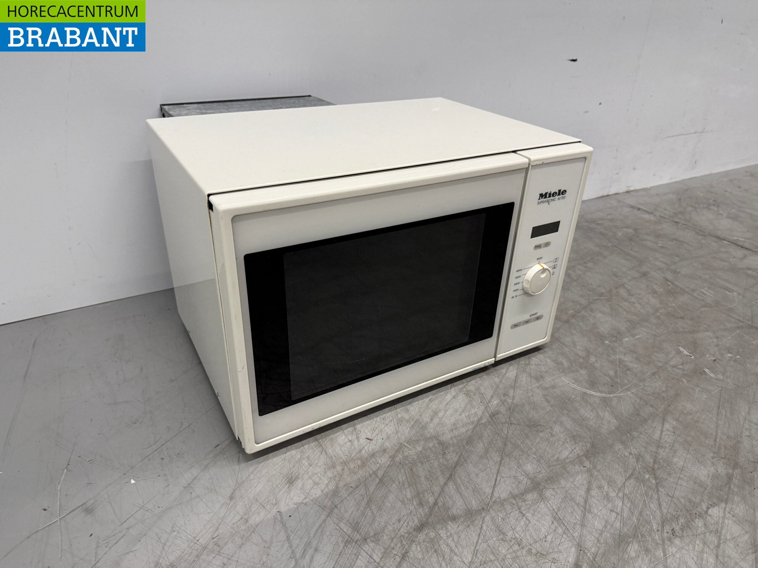 Four à micro-ondes Miele 830 watts 230V restauration – Image 3