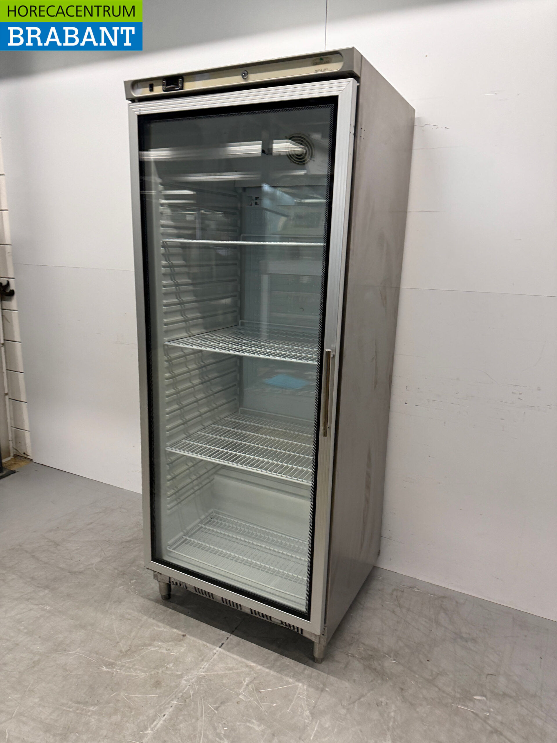 Réfrigérateur Greenland en acier inoxydable à porte vitrée 620 litres 230V Restauration – Image 2