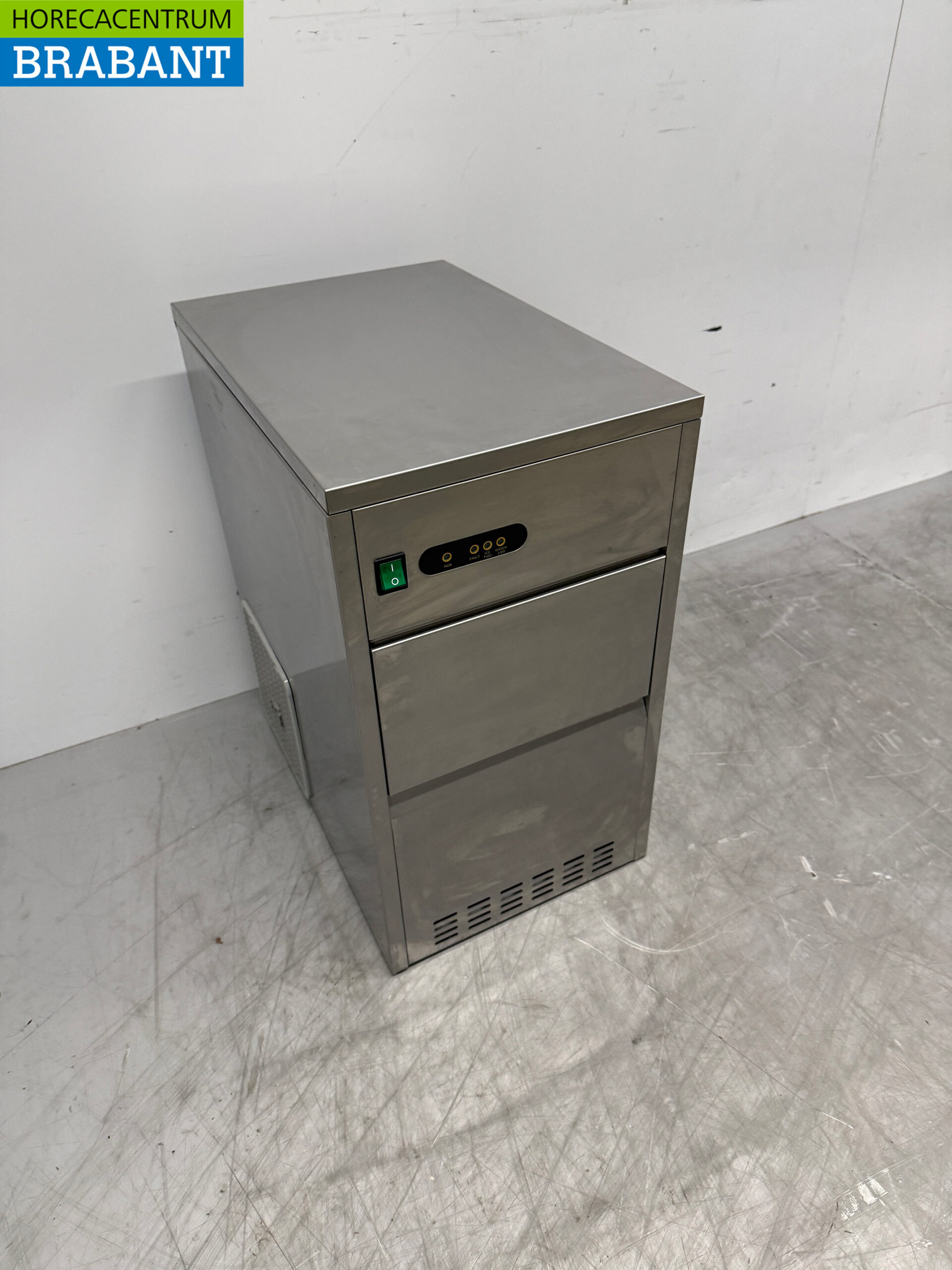 Machine à glaçons en acier inoxydable 20 kg p/d Capacité de la soute 5 kg 230V Horeca – Image 4