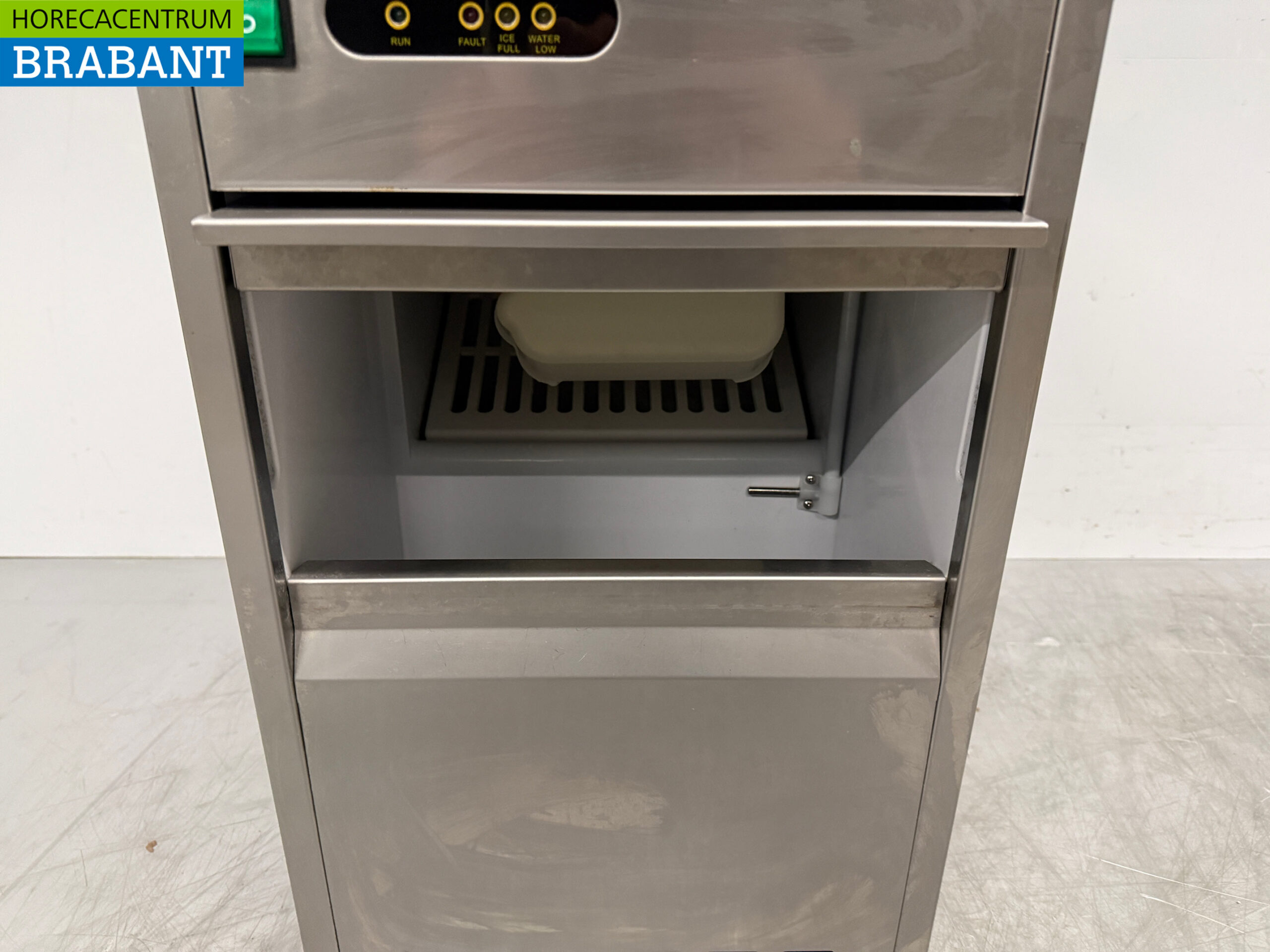 Machine à glaçons en acier inoxydable 20 kg p/d Capacité de la soute 5 kg 230V Horeca – Image 5