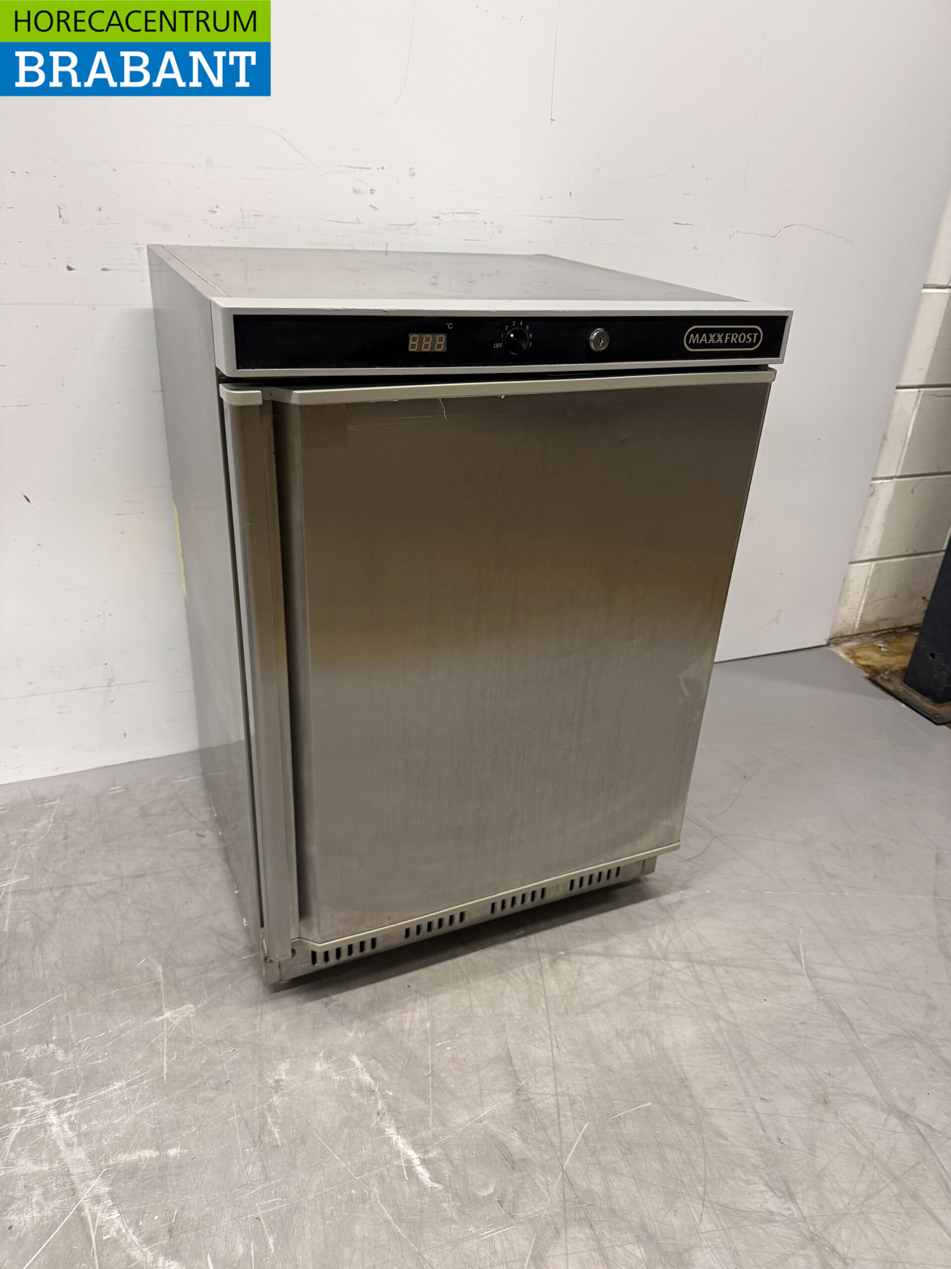 Maxxfrost en acier inoxydable Réfrigérateur 200 litres 230V Horeca – Image 2