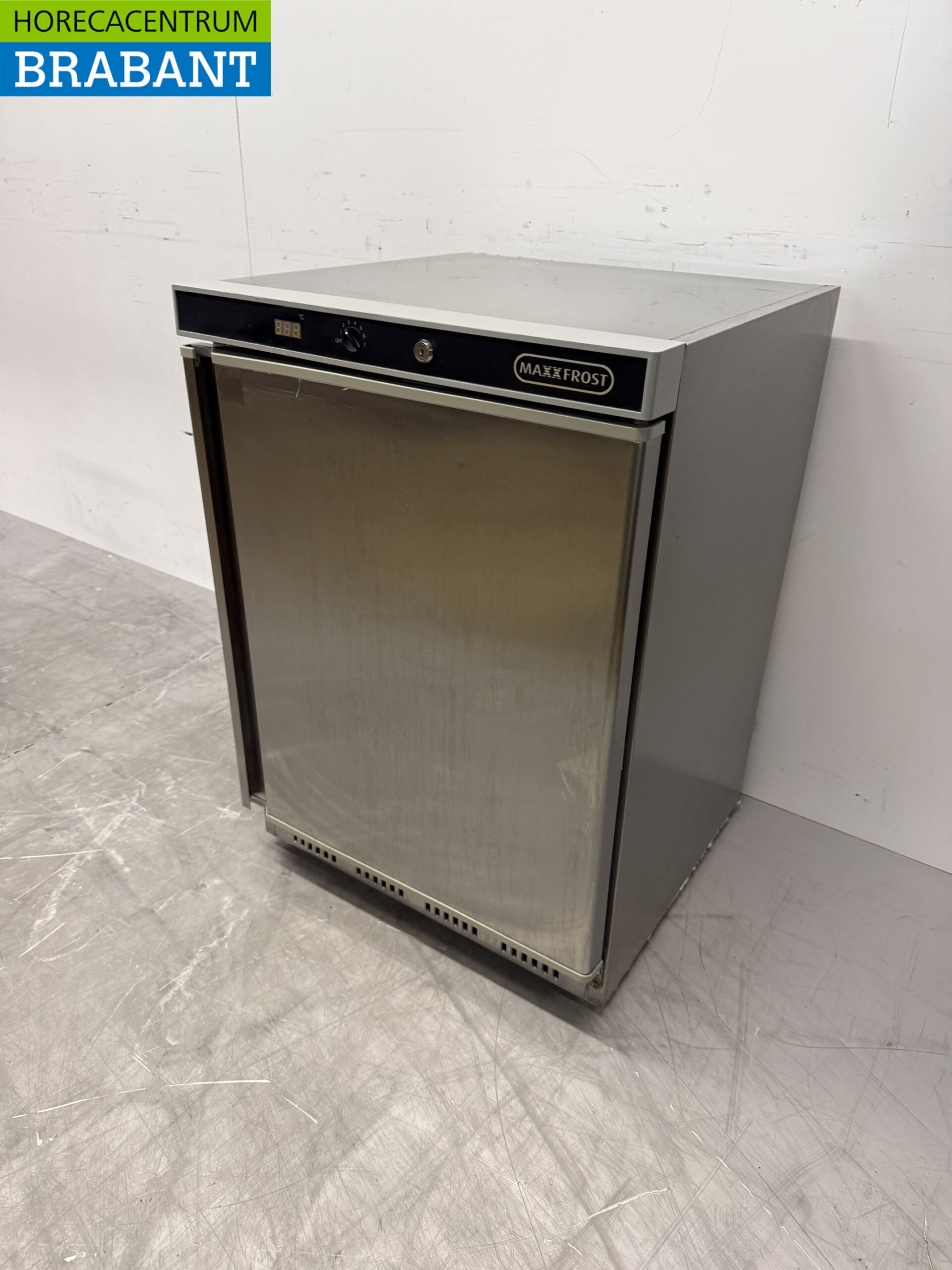 Maxxfrost en acier inoxydable Réfrigérateur 200 litres 230V Horeca – Image 3