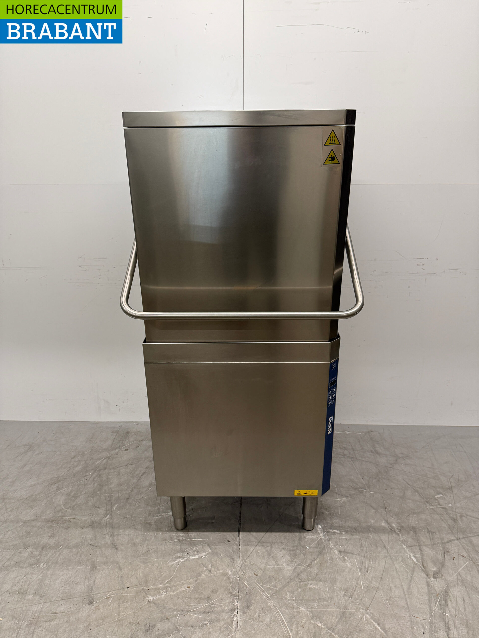 Lave-vaisselle à passage Zanussi HHT8I en acier inoxydable avec pompe de vidange 400V Horeca