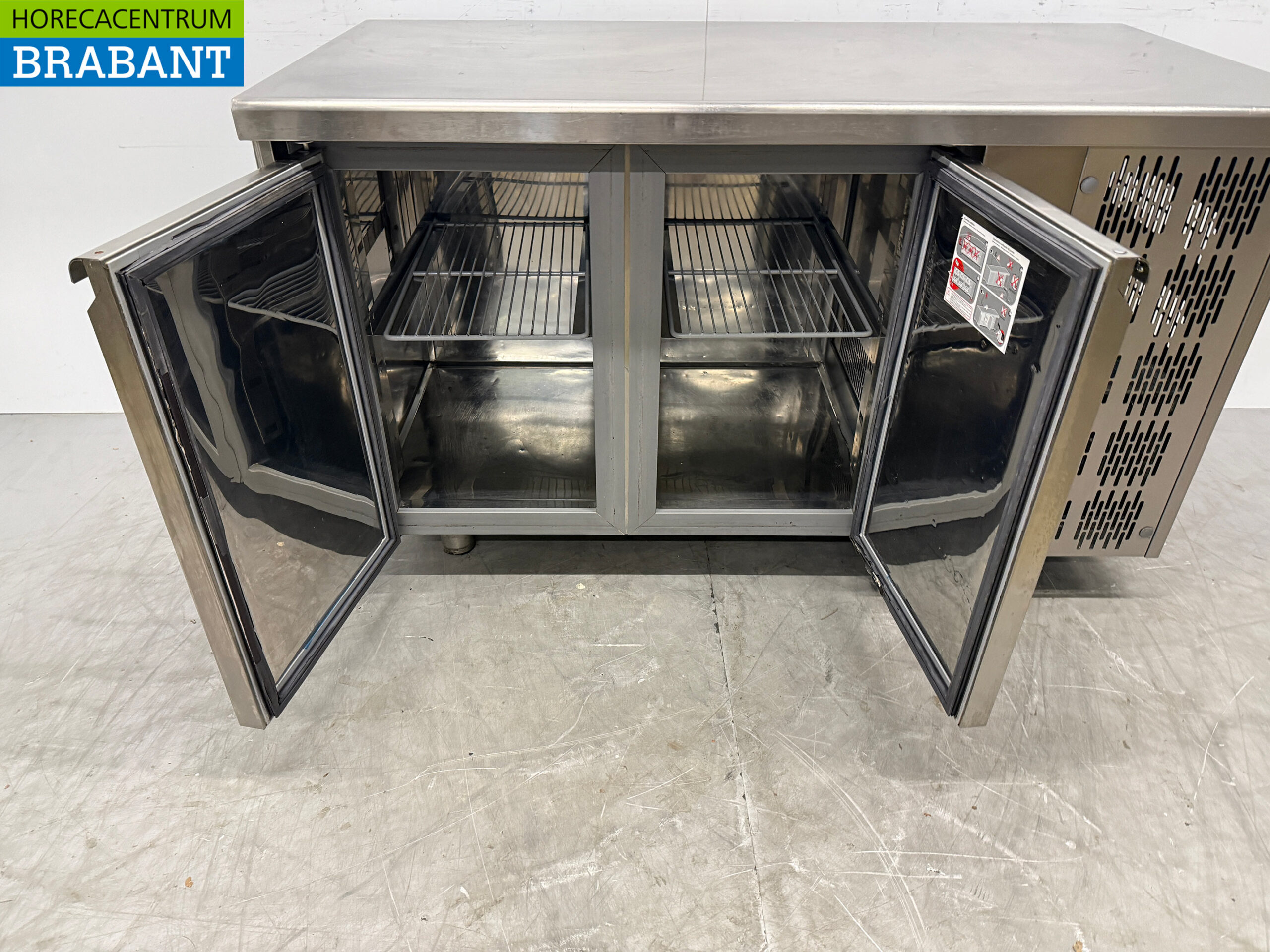 Acier inoxydable Tecnodom Comptoir réfrigéré 2 portes 142 cm 230V Horeca – Image 4