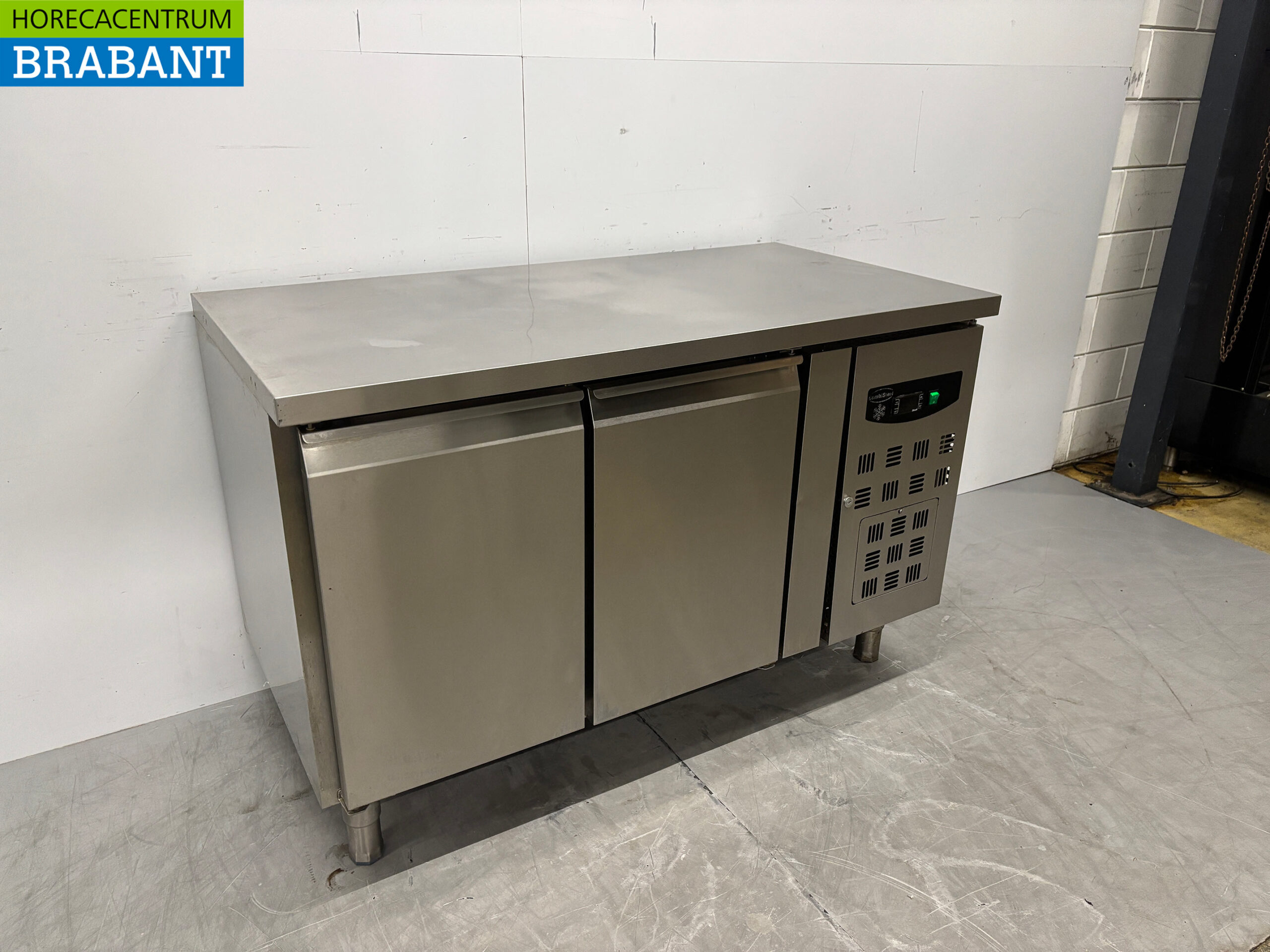 Acier inoxydable Combisteel Comptoir réfrigéré 2 portes 136 cm 230V Horeca – Image 3