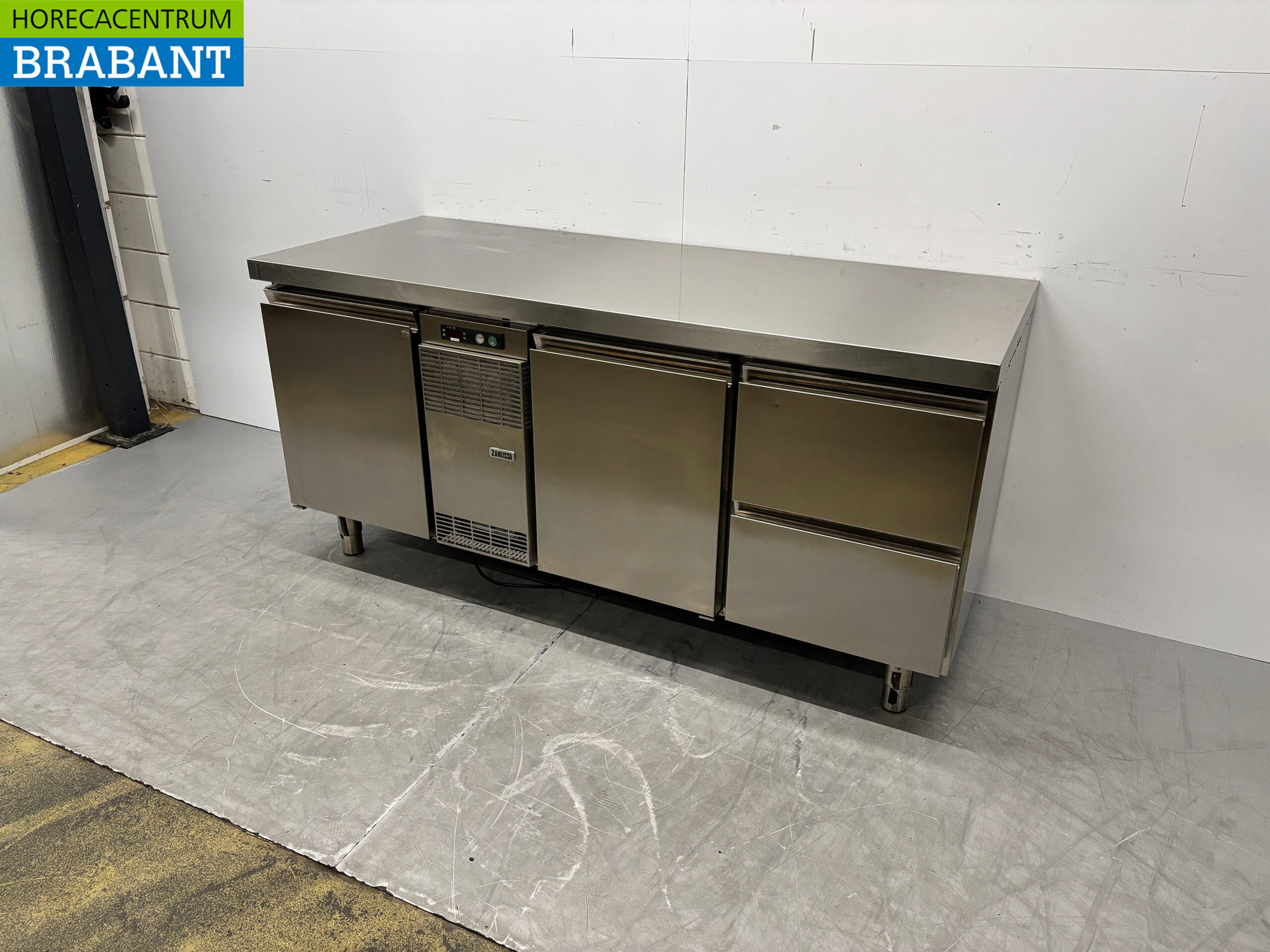 Établi réfrigéré Zanussi en acier inoxydable 2 portes 2 tiroirs 176 cm 230V Horeca – Image 2