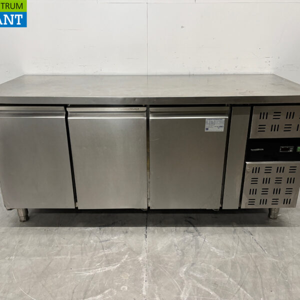 Réfrigérateur Combisteel en acier inoxydable 3 portes 179,5 cm 230V Horeca