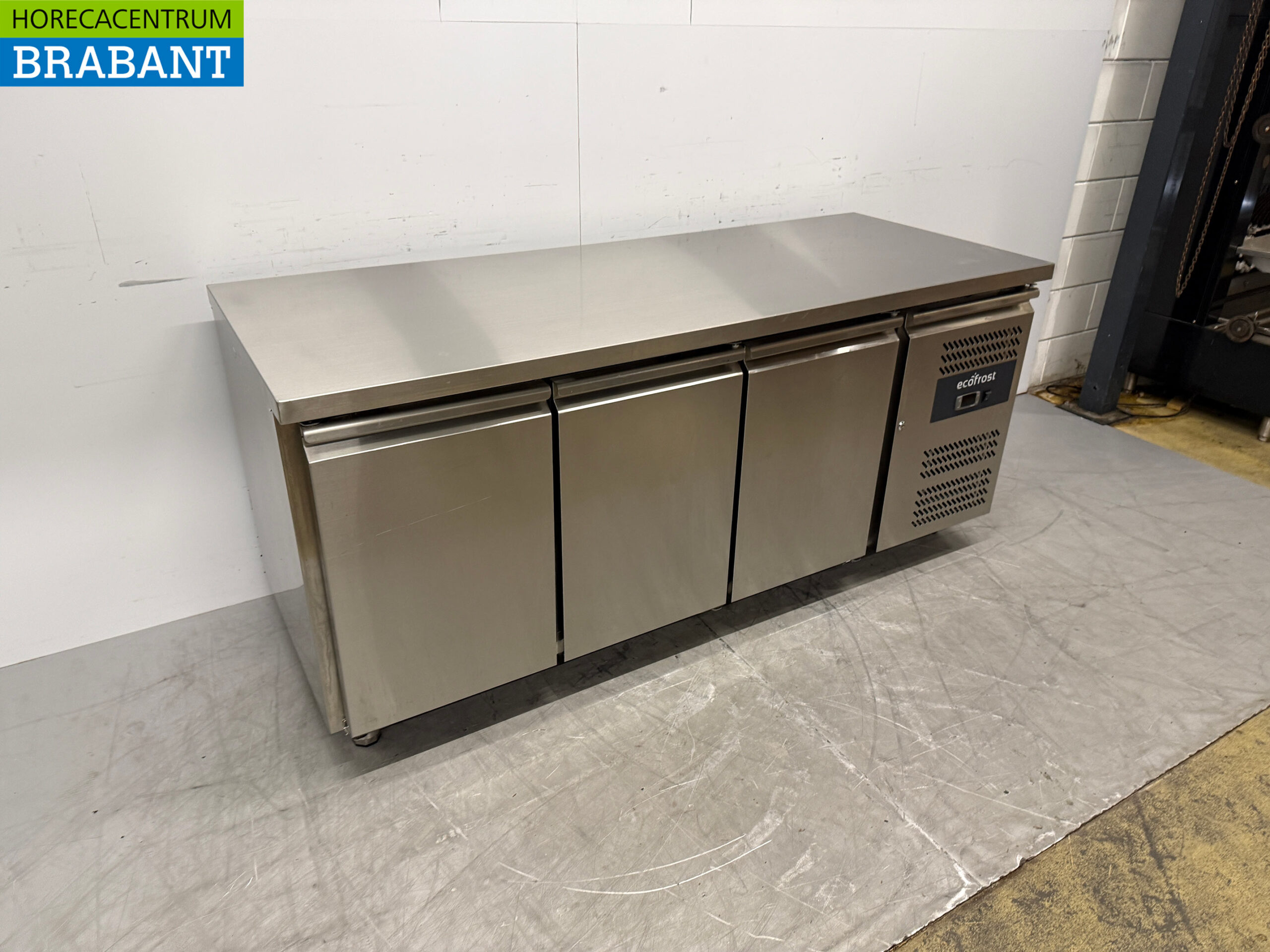 Établi réfrigéré Ecofrost en acier inoxydable 3 portes 179,5 cm 230V Horeca – Image 3
