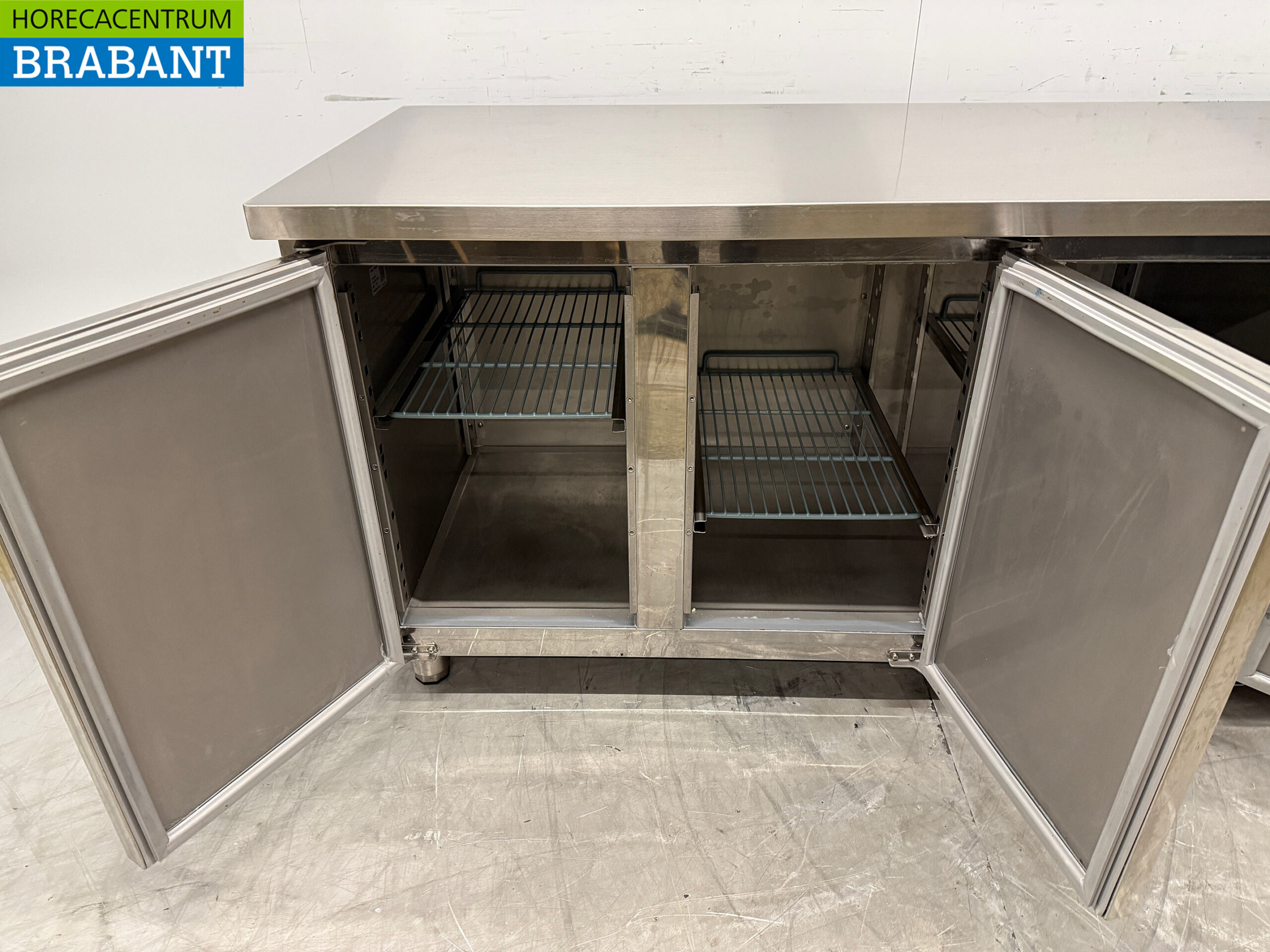 Établi réfrigéré Ecofrost en acier inoxydable 3 portes 179,5 cm 230V Horeca – Image 4